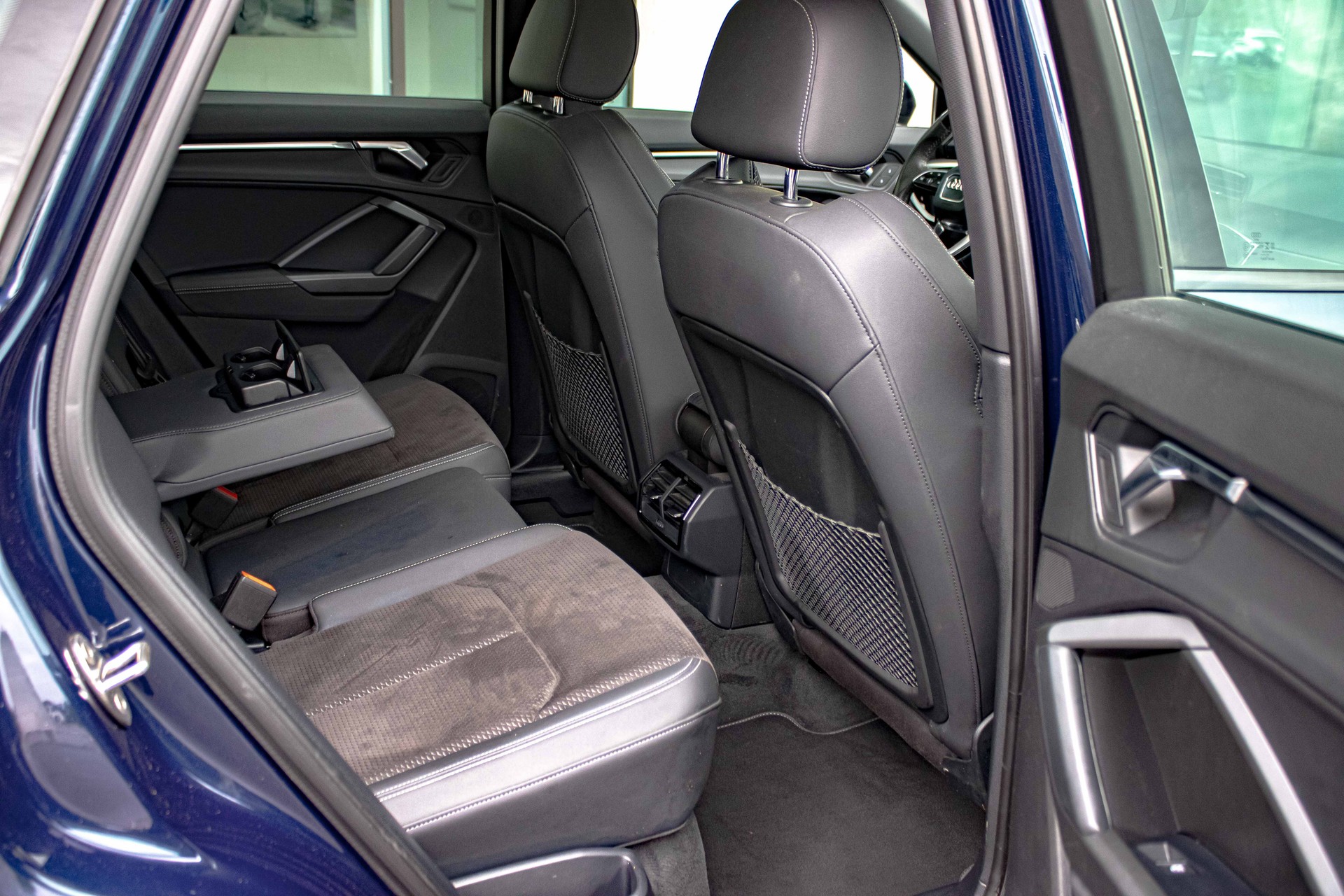 AUDI Q3 40 TFSI S line quattro S-tronic-image-15