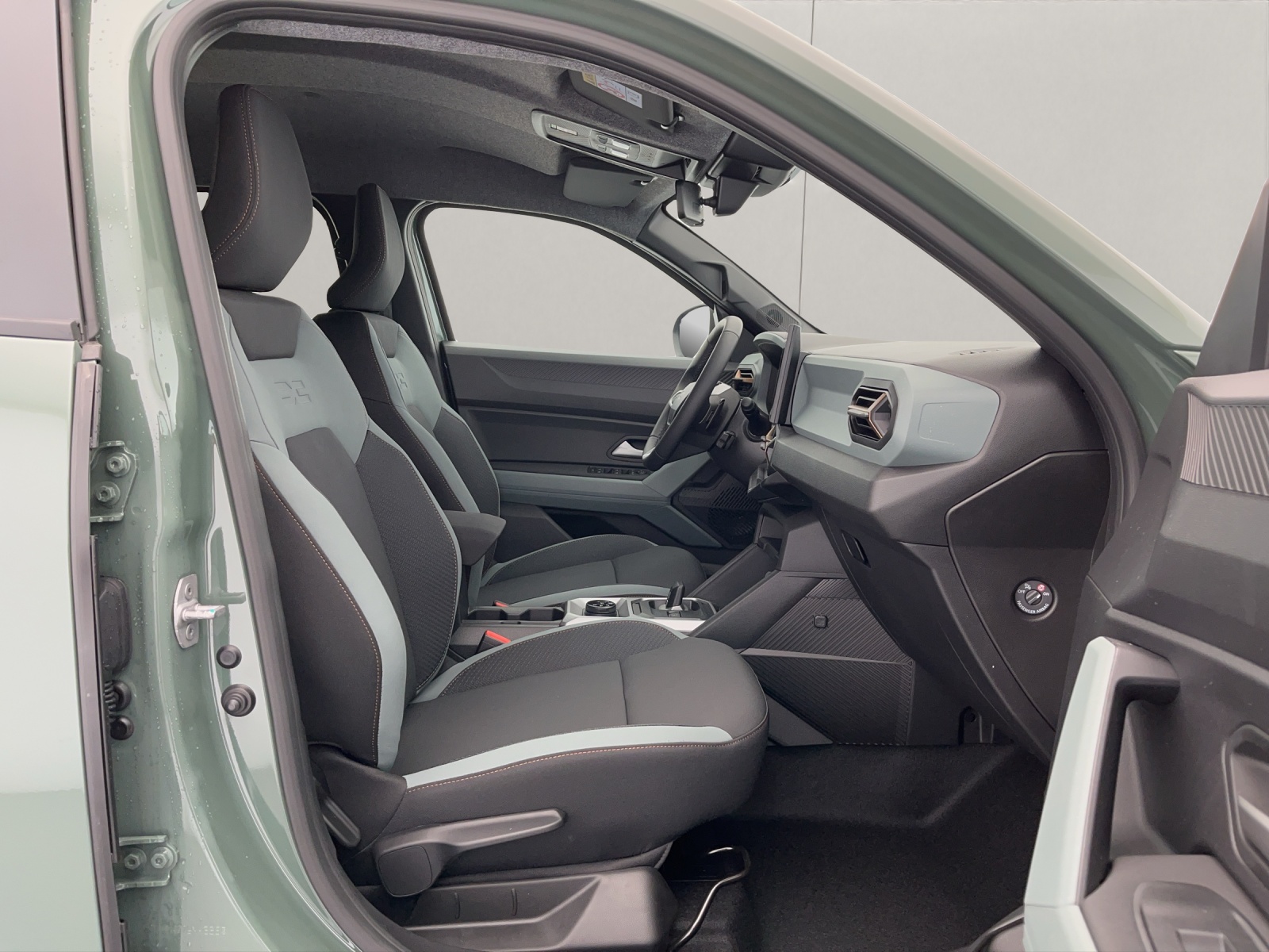 DACIA Duster 1.2 Hybrid Extreme 4WD-image-15
