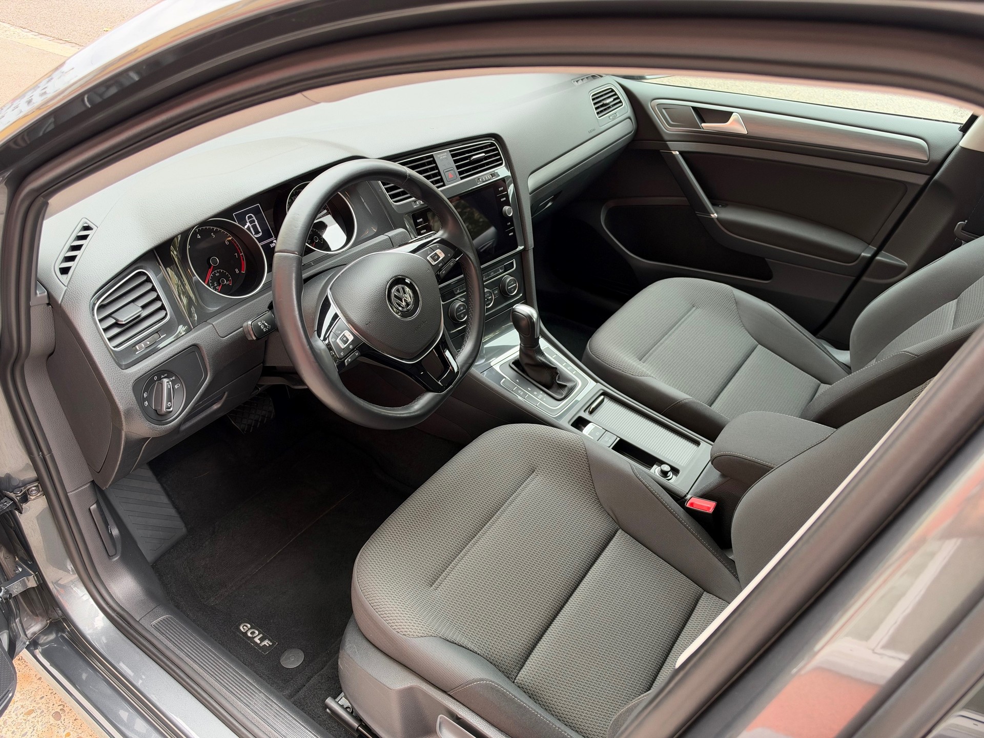 VW Golf 1.5 TSI EVO Comfortline DSG-image-10