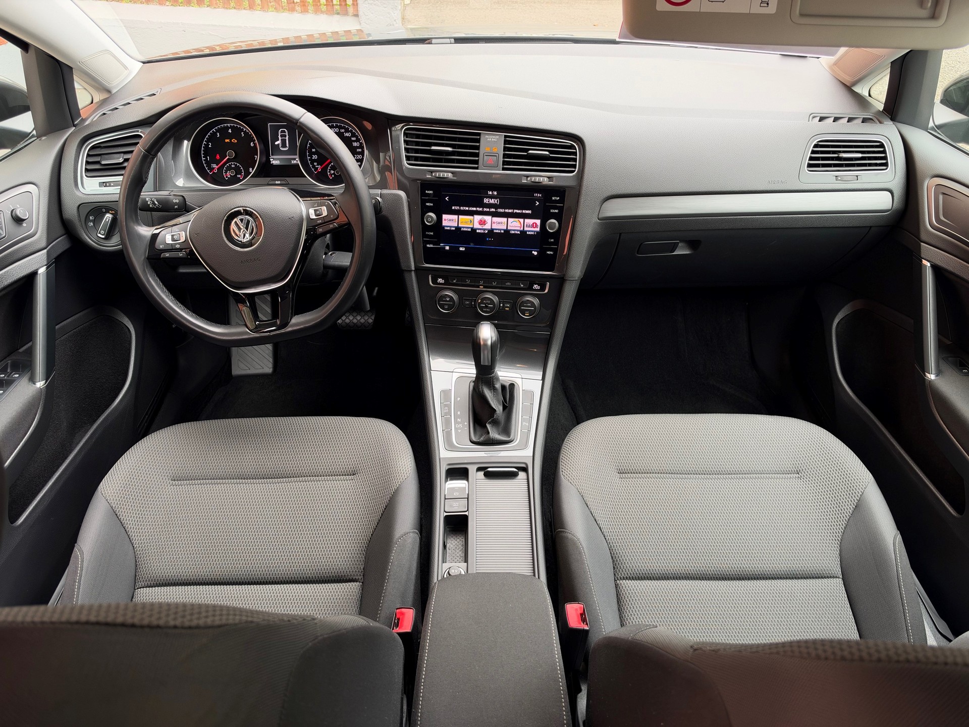 VW Golf 1.5 TSI EVO Comfortline DSG-image-11
