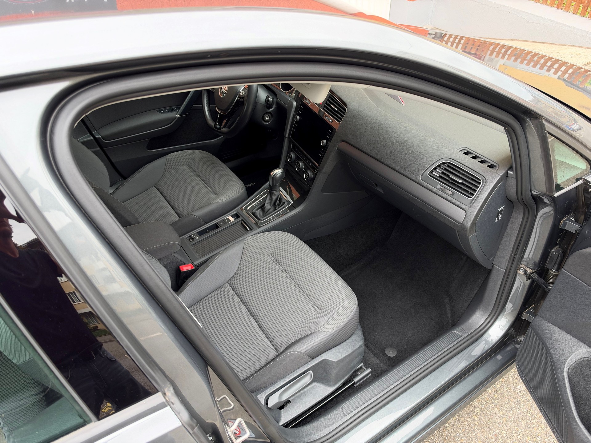 VW Golf 1.5 TSI EVO Comfortline DSG-image-12