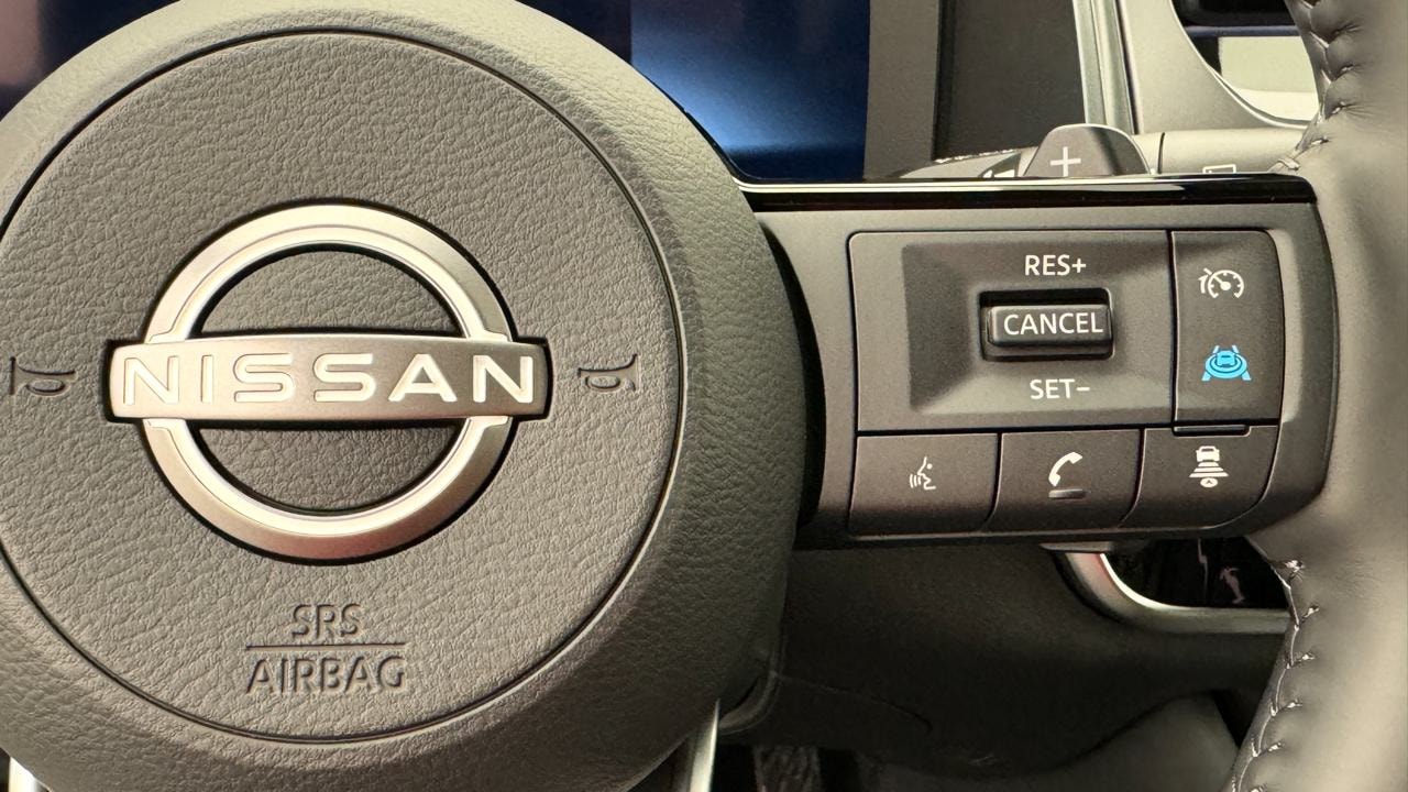 NISSAN Qashqai 1.3 DIG-T MHEV Tekna+ Xtronic 4x4-image-9