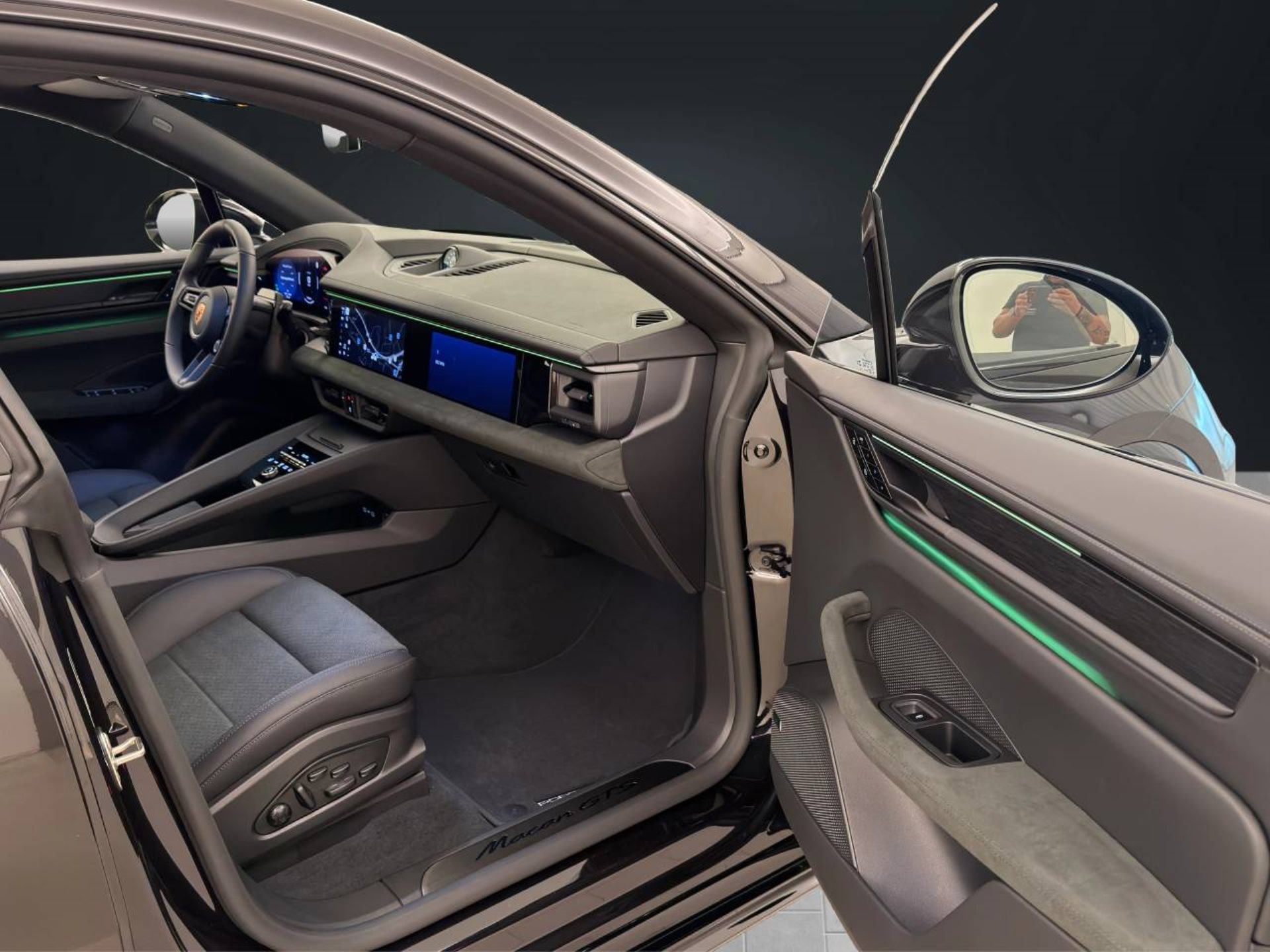 PORSCHE Macan GTS-image-17