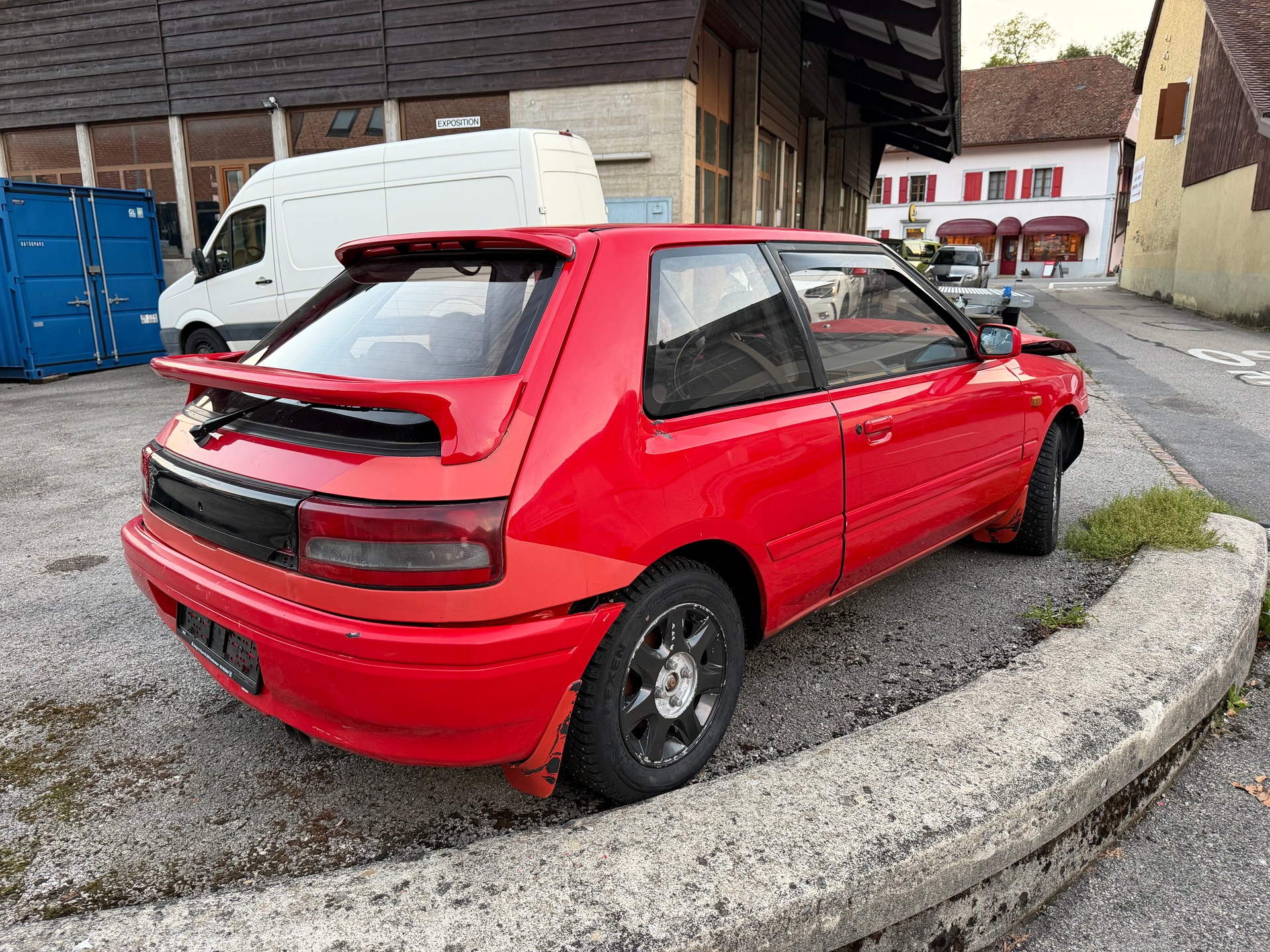 MAZDA 323 1.8i 16V GTX Turbo4WD-image-4