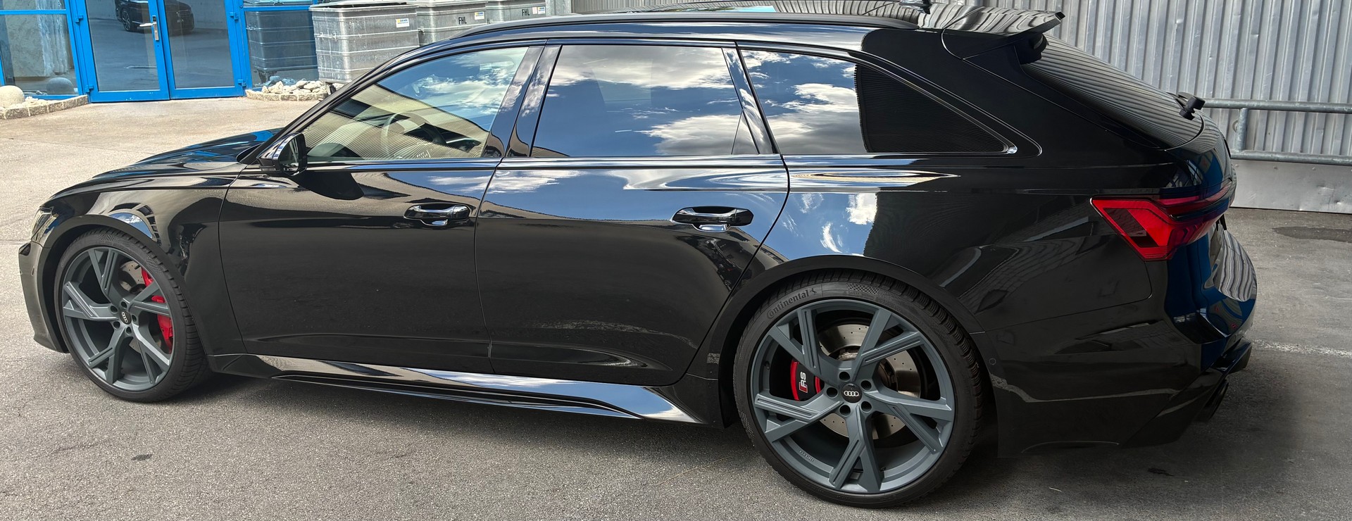 AUDI RS6 4.0 V8 TFSI quattro-image-2