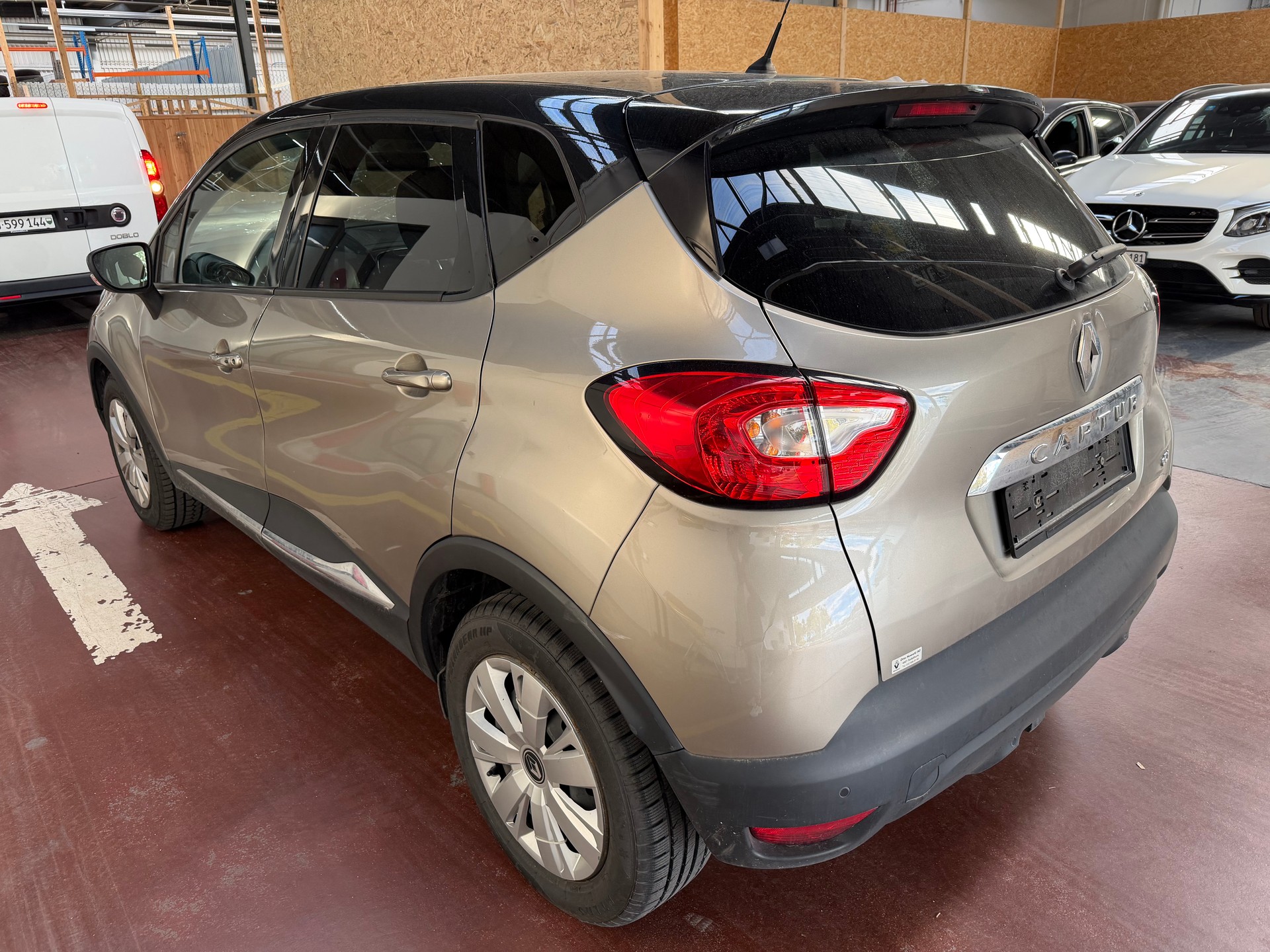 RENAULT Captur 1.5 dCi Dynamique EDC-image-9
