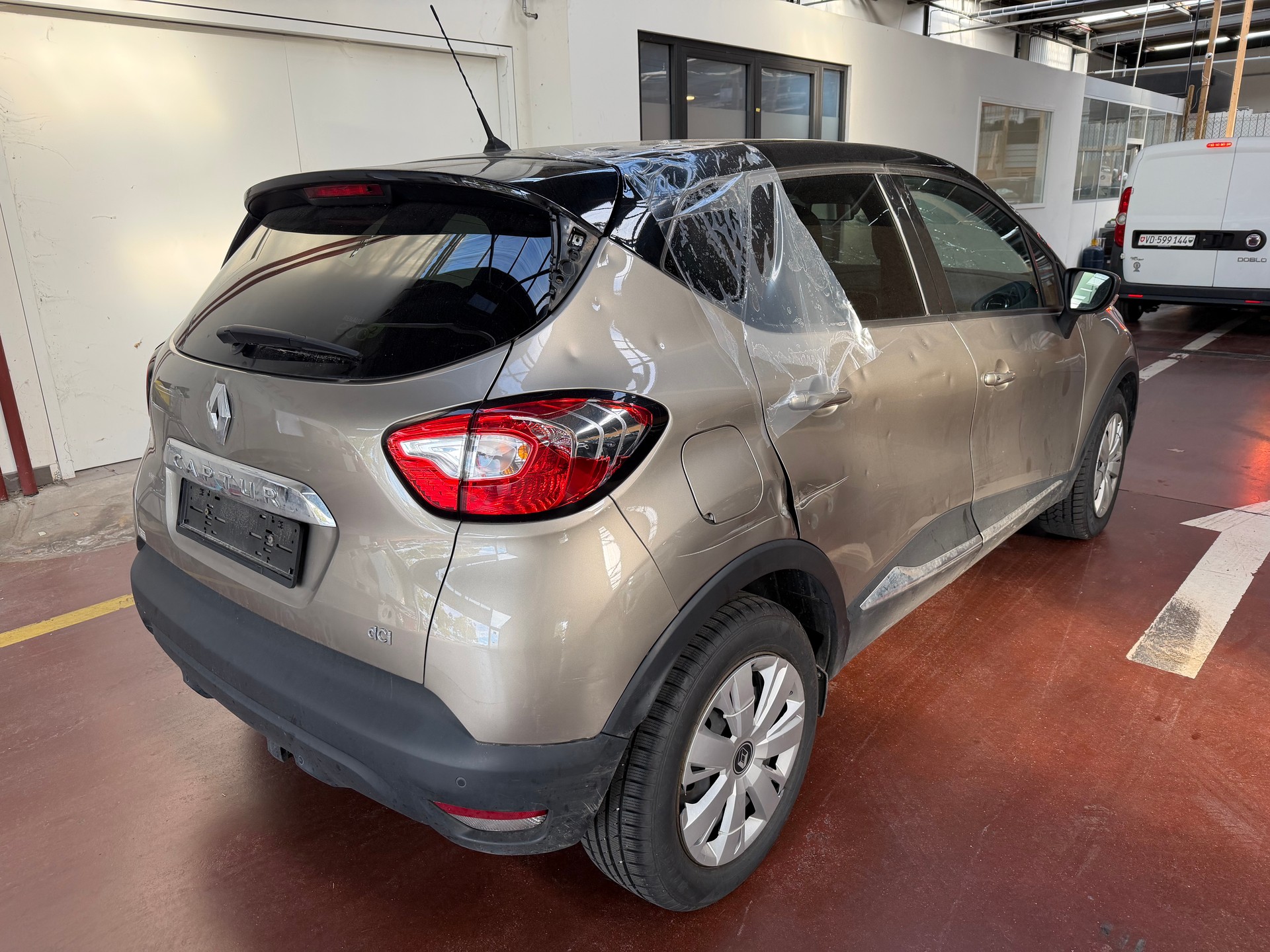 RENAULT Captur 1.5 dCi Dynamique EDC-image-6