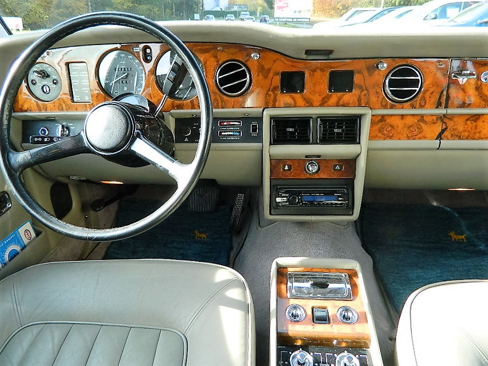 ROLLS-ROYCE Silver Spirit-image-3