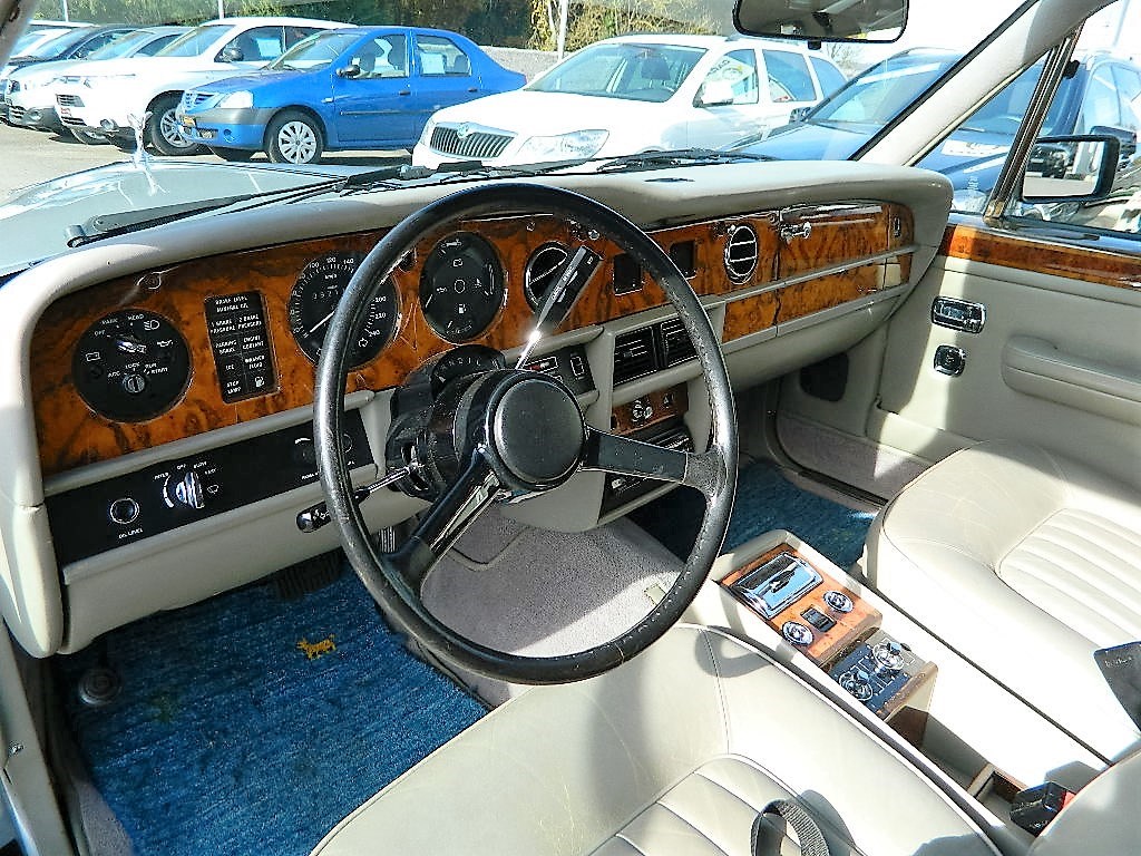 ROLLS-ROYCE Silver Spirit-image-2