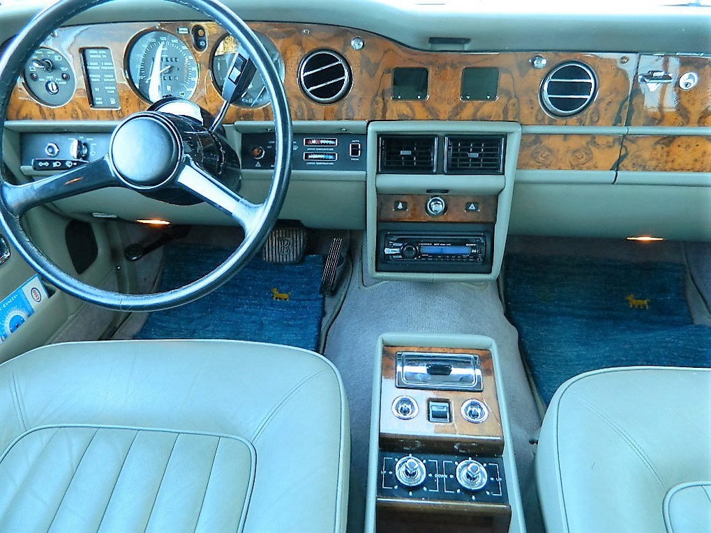 ROLLS-ROYCE Silver Spirit-image-8