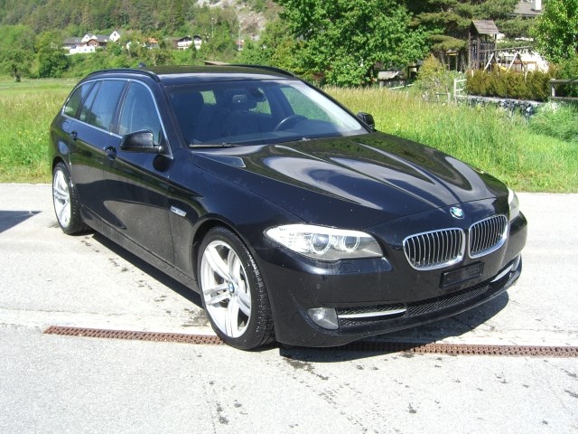 BMW 525d Touring Steptronic-image-1