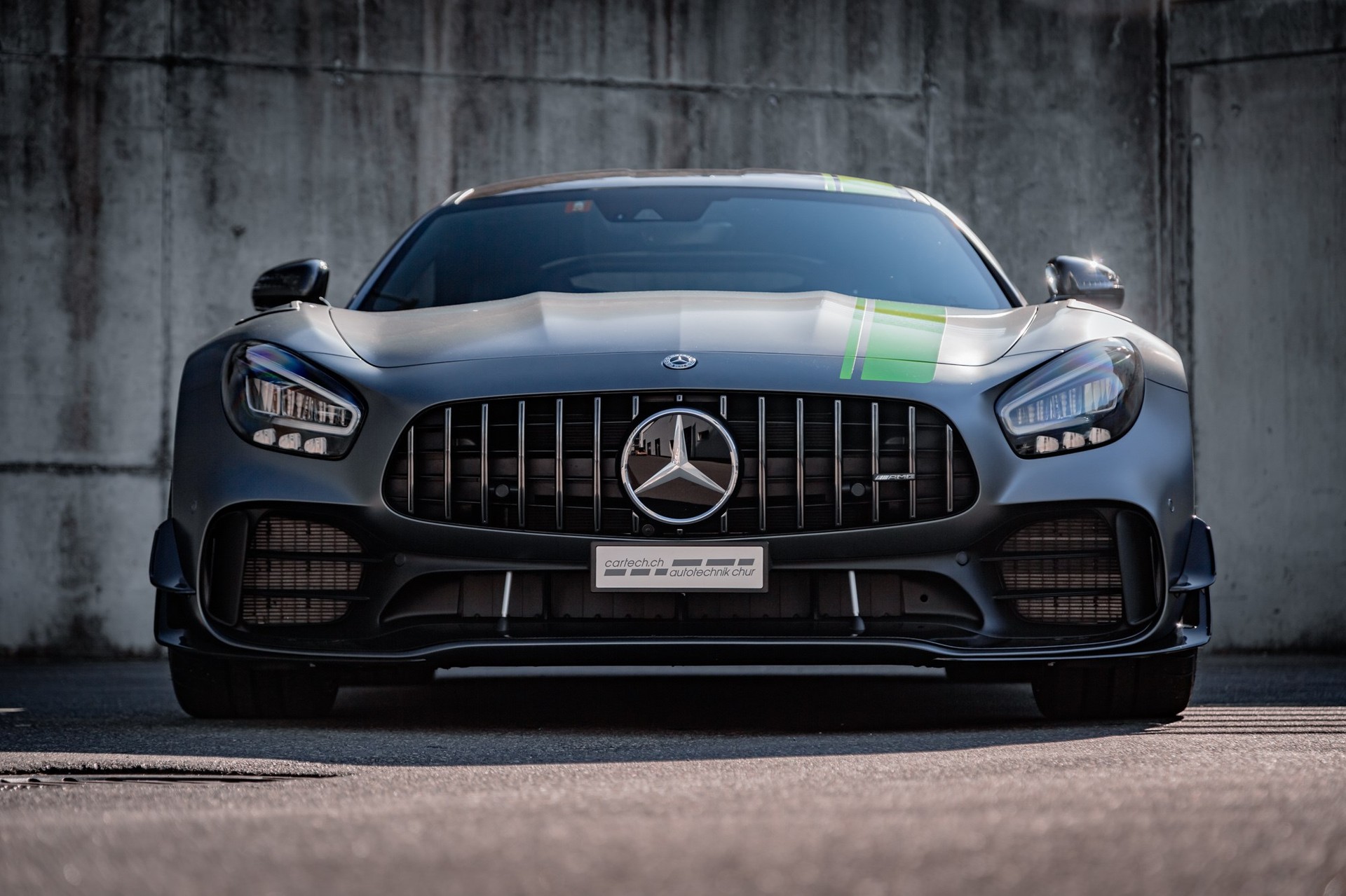 MERCEDES-BENZ AMG GT R Pro Speedshift DCT-image-16