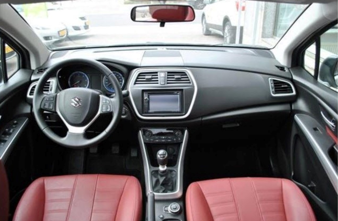 SUZUKI SX4 S-Cross 1.6 TD GL Top 4WD-image-4