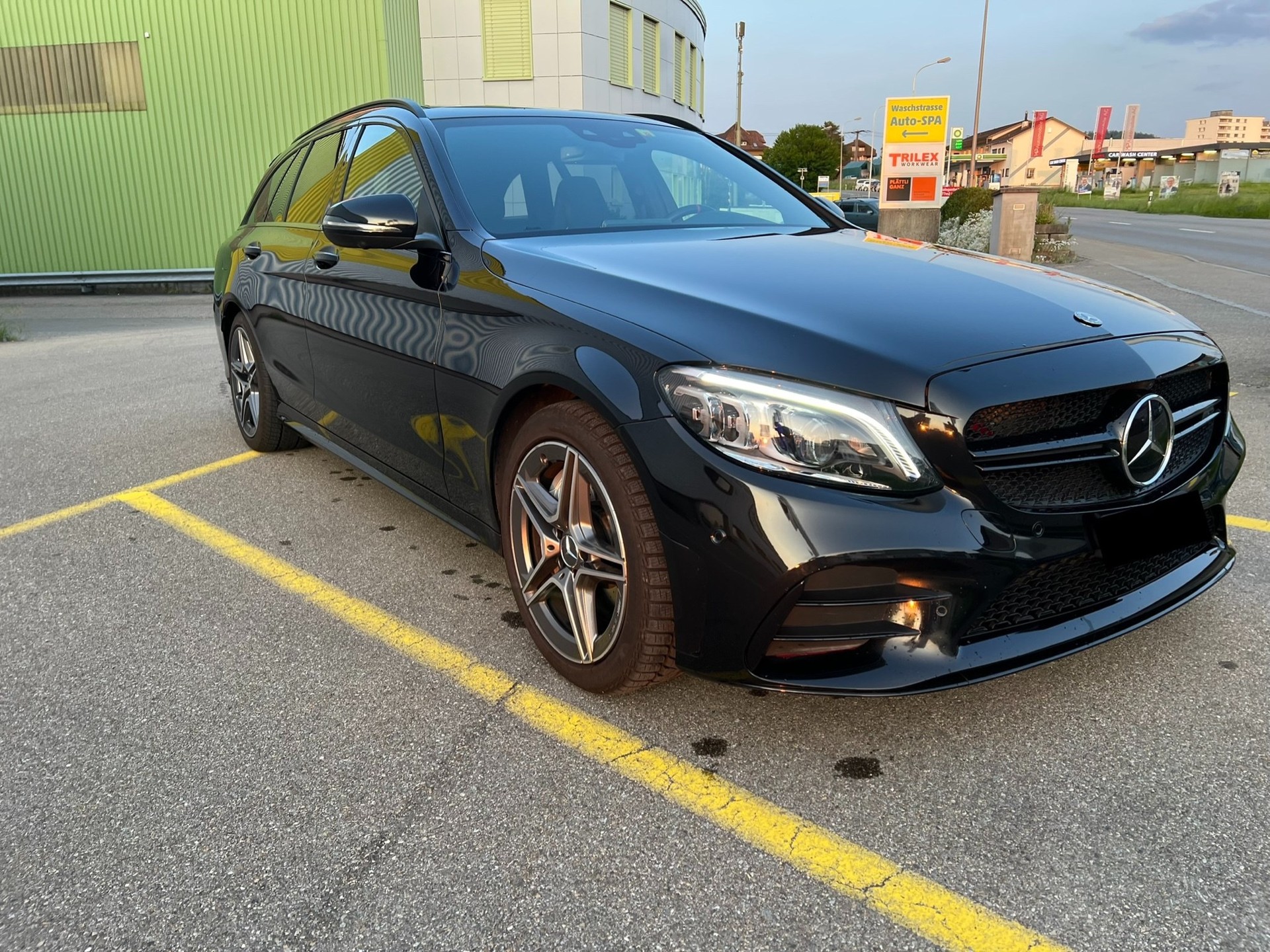 MERCEDES-BENZ C 43 AMG 4Matic 9G-Tronic-image-2