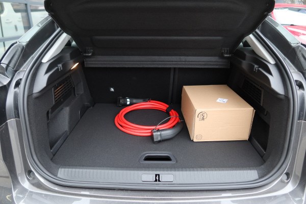 CITROEN C4 Electric Swiss Ed.-image-12