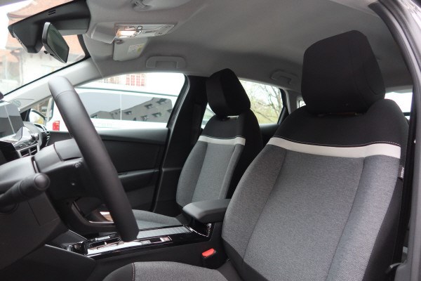 CITROEN C4 Electric Swiss Ed.-image-6