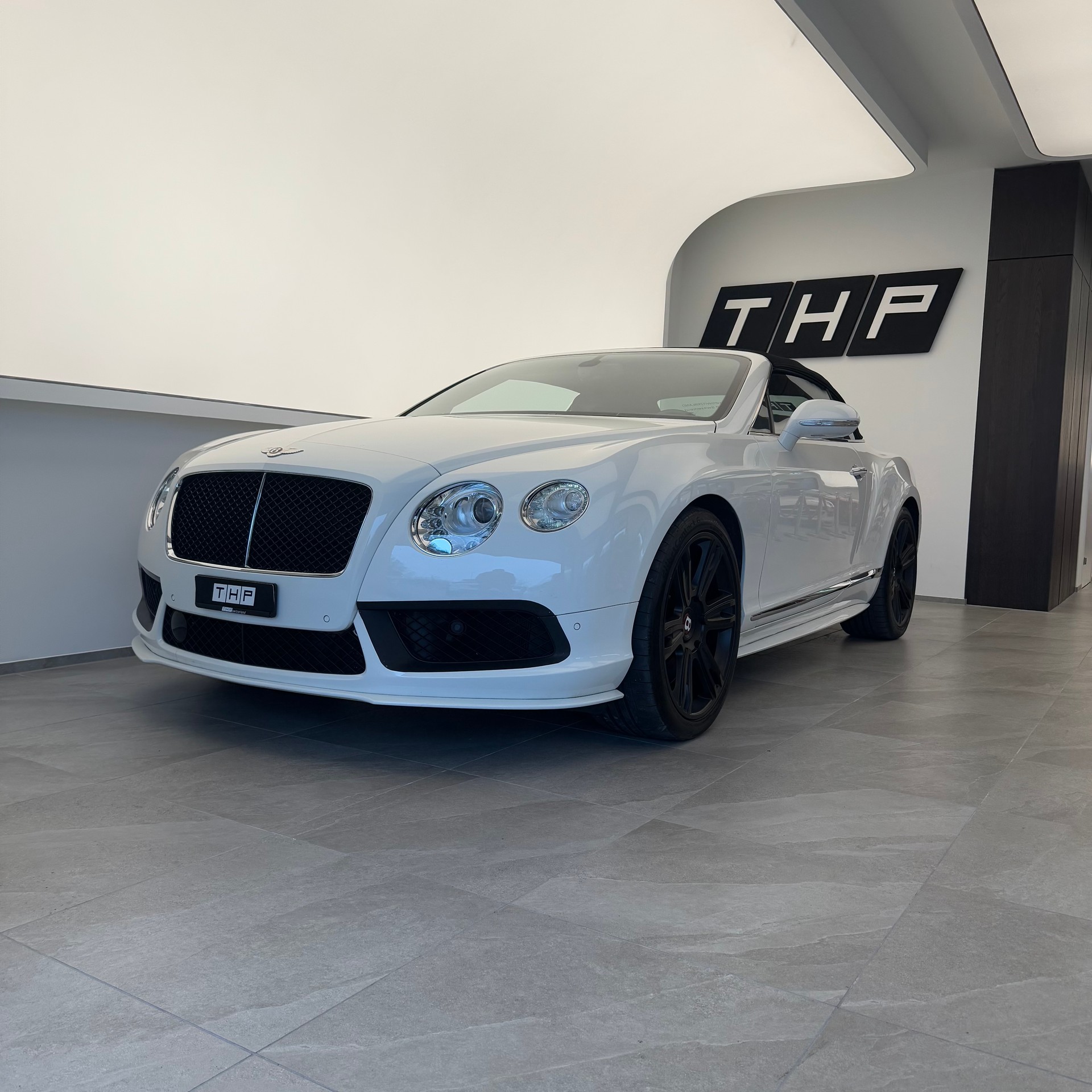 BENTLEY Continental GTC 4.0 V8 Aero Package-image-1