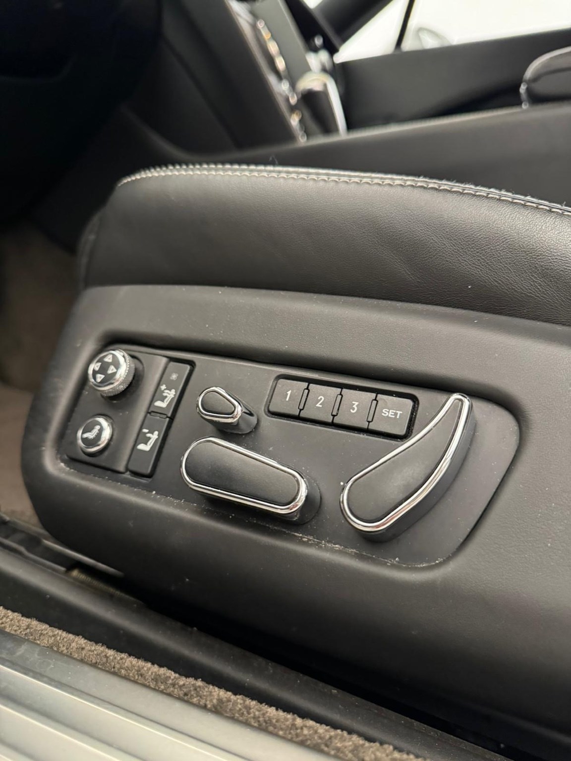 BENTLEY Continental GTC 4.0 V8 Aero Package-image-10