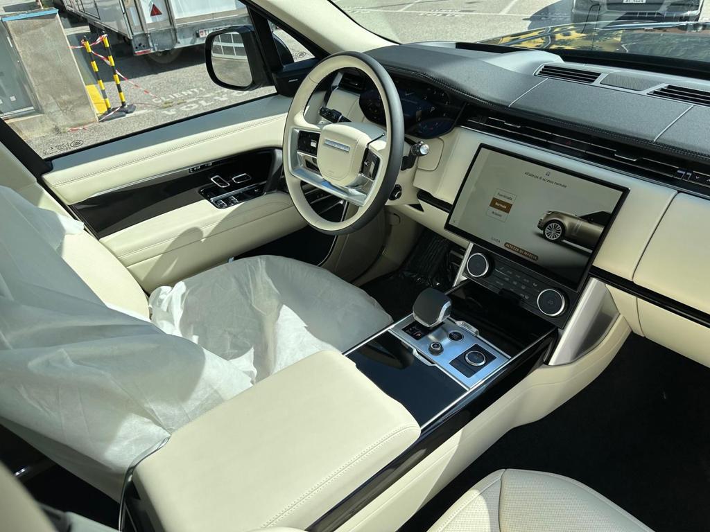 LAND ROVER Range Rover P530 4.4 V8 HSE Automatic-image-9