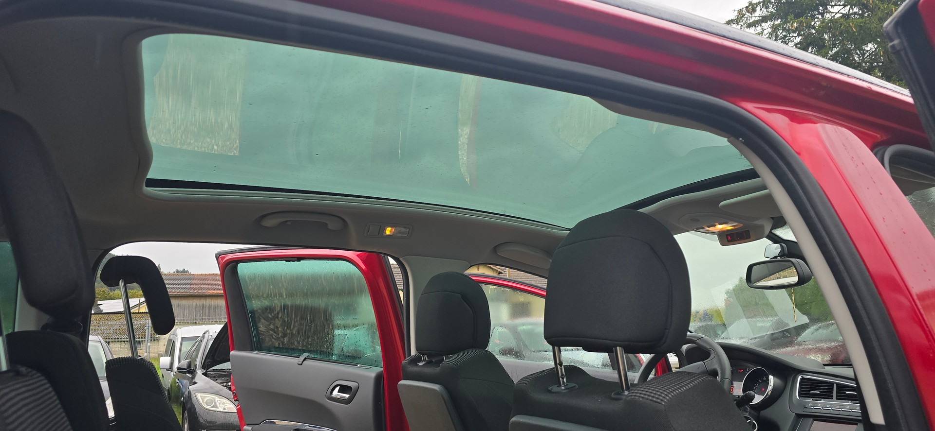 PEUGEOT 5008 1.6 16V T Sport Pack-image-14