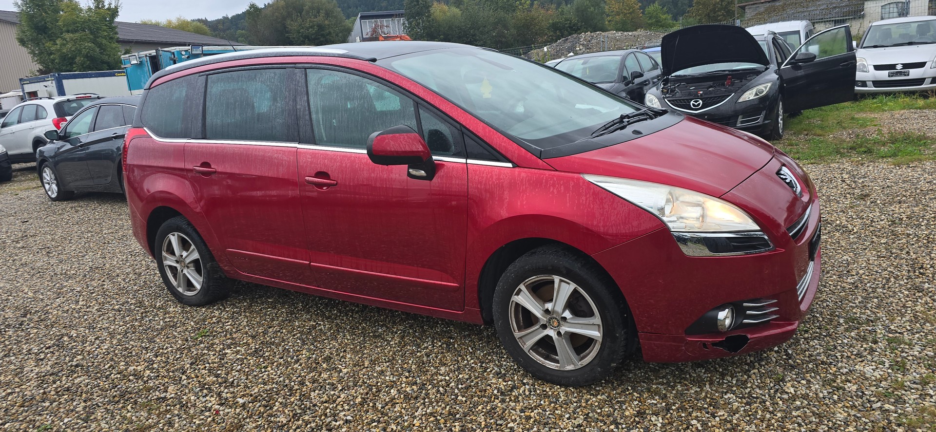 PEUGEOT 5008 1.6 16V T Sport Pack-image-5