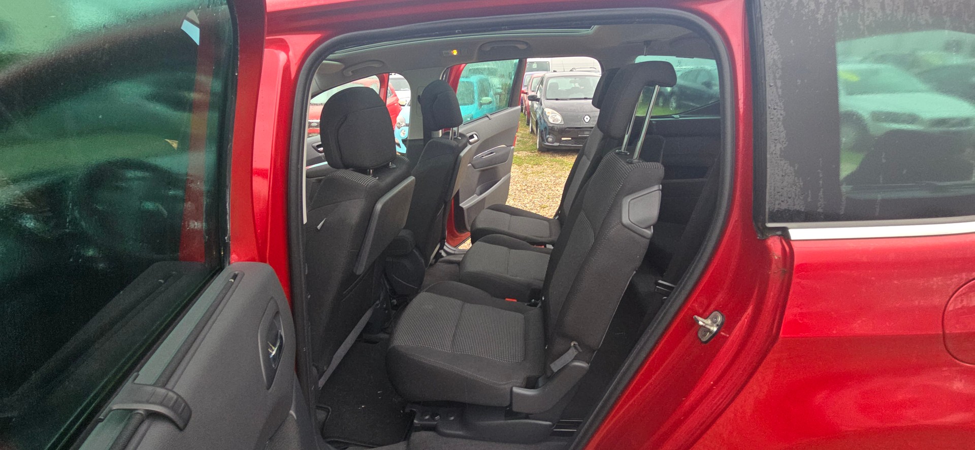 PEUGEOT 5008 1.6 16V T Sport Pack-image-8