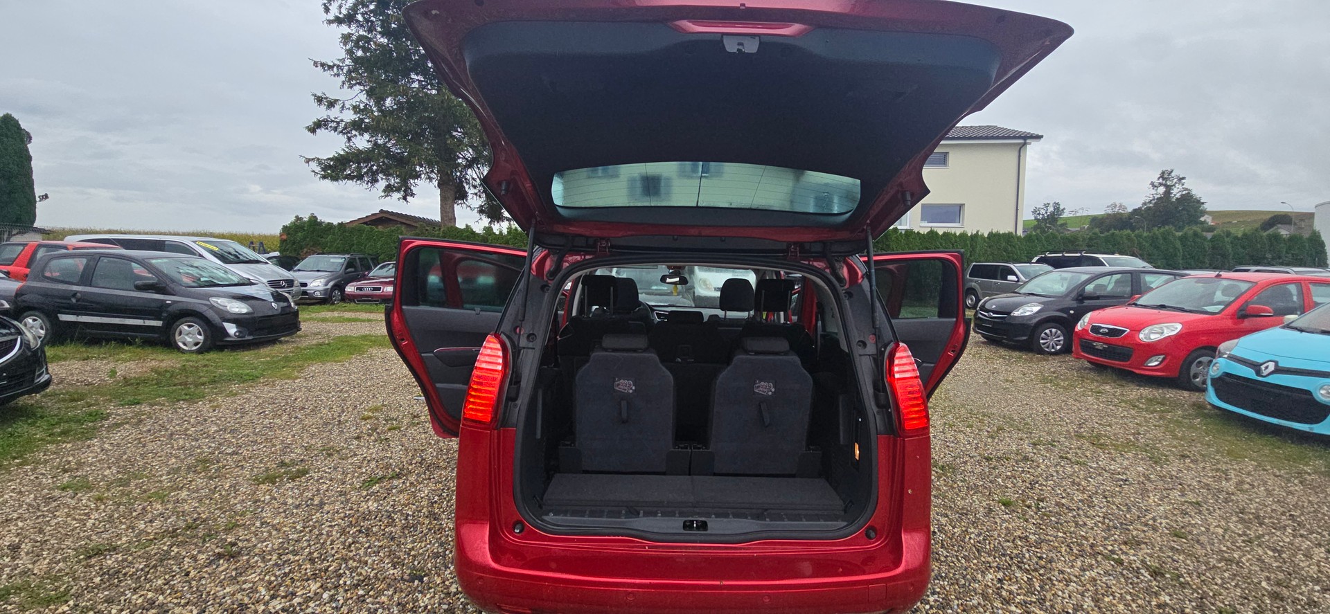 PEUGEOT 5008 1.6 16V T Sport Pack-image-9
