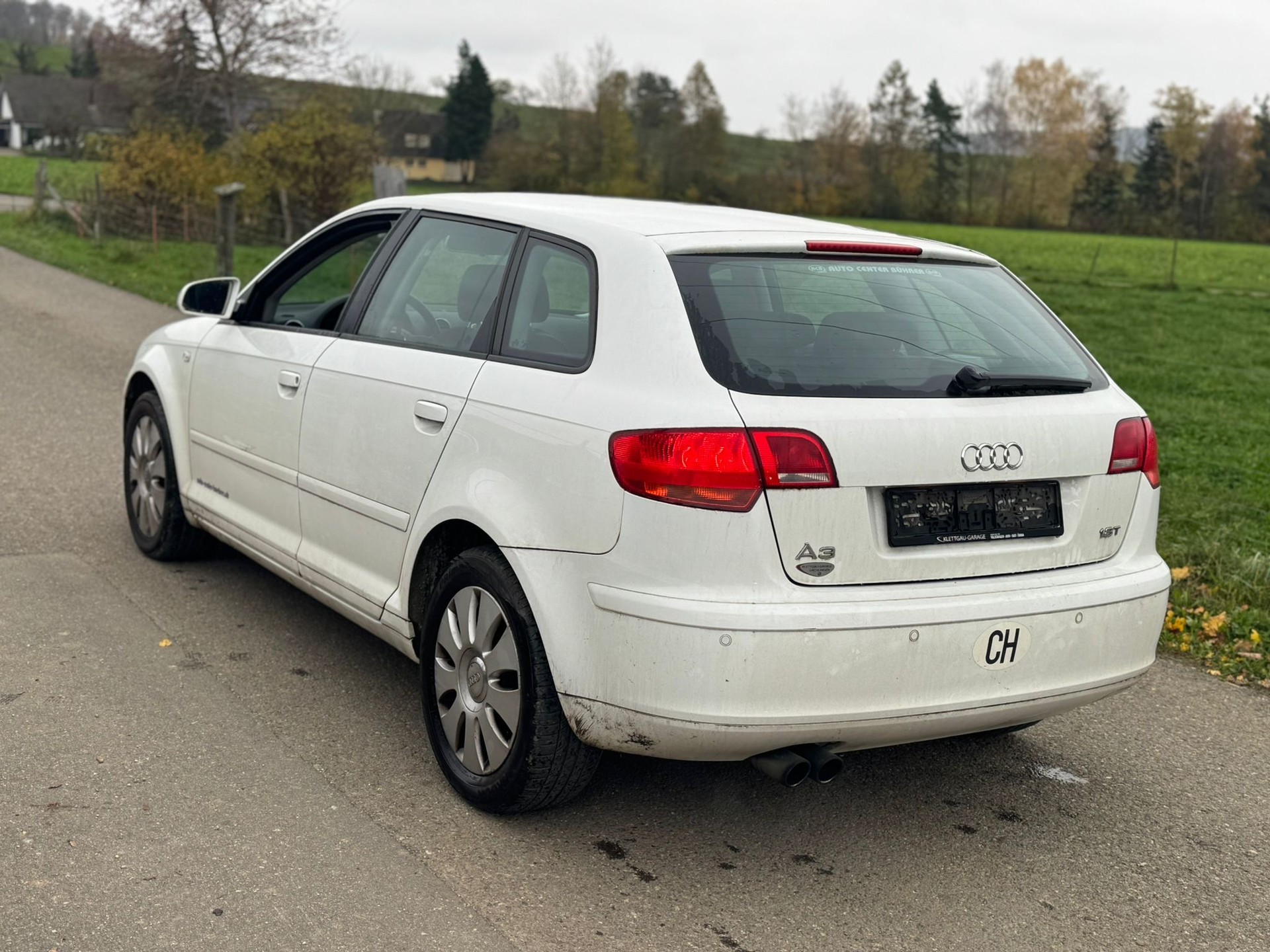 AUDI A3 Sportback 1.8 Turbo FSI Attraction-image-3