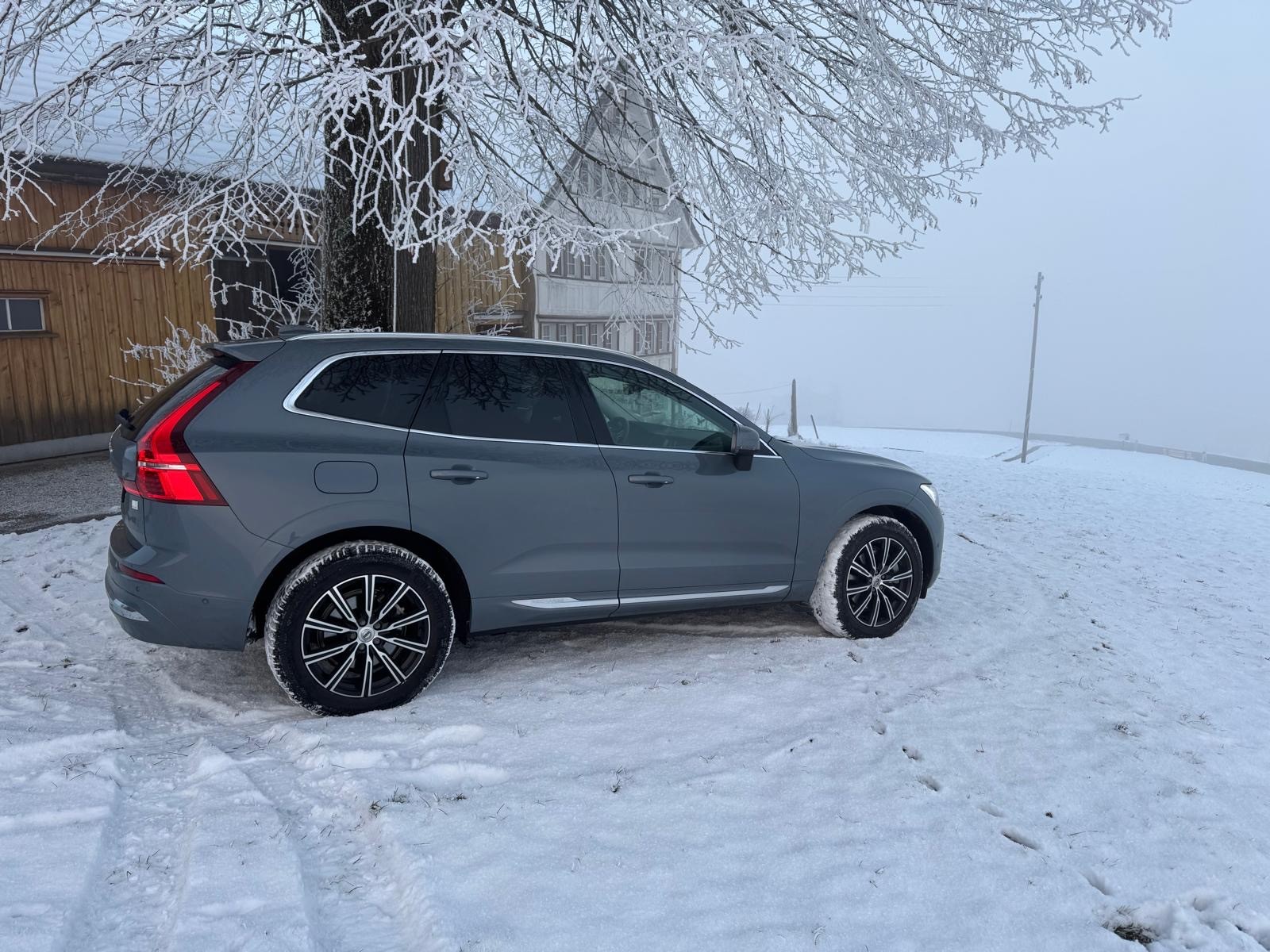 VOLVO XC60 T6 eAWD PluginHybrid Ultimate Bright Geartronic-image-1
