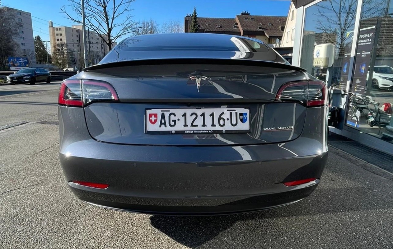 TESLA MODEL 3 Performance 530Km Dual Motor AWD CH-Auto 60% unter Neupreis-image-4