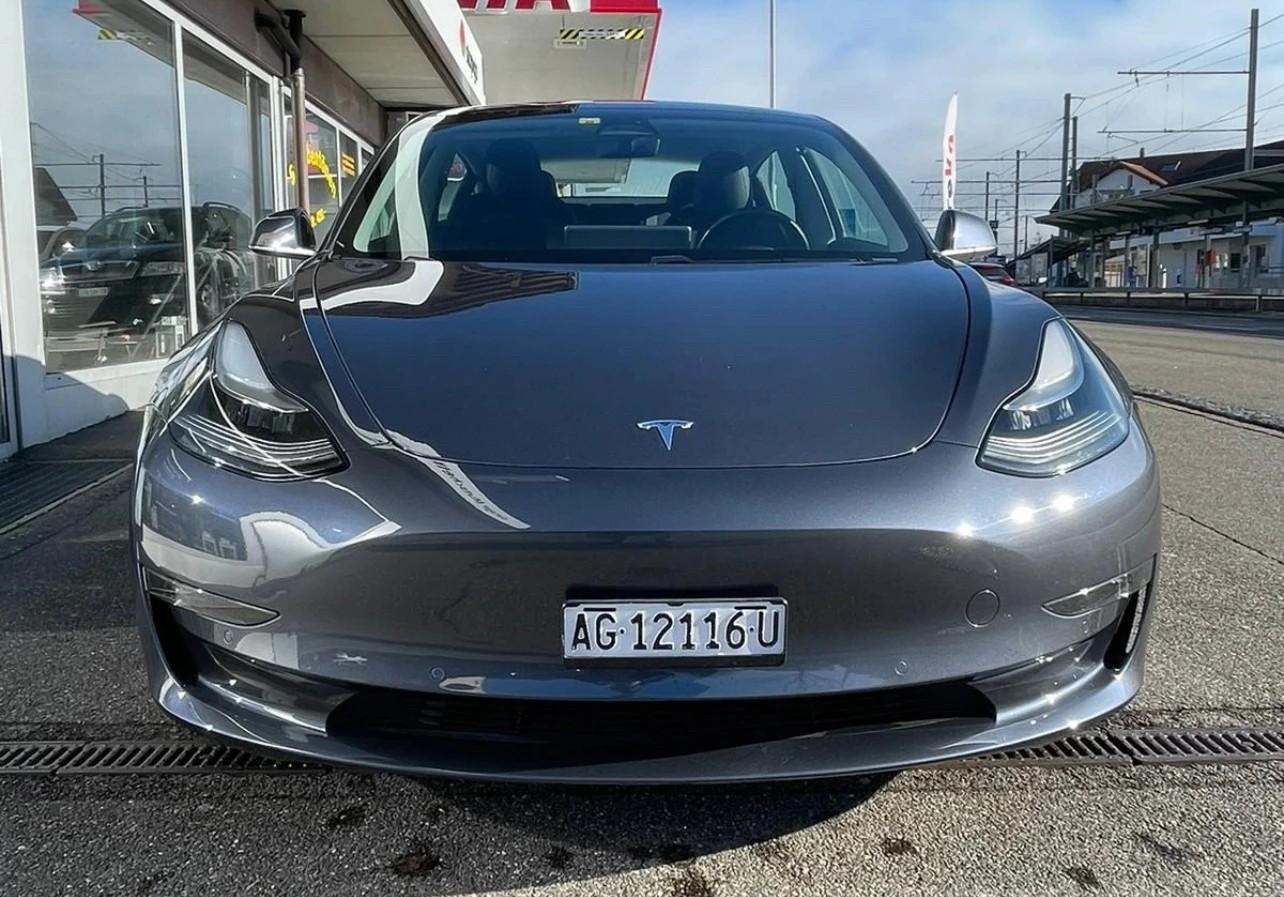 TESLA MODEL 3 Performance 530Km Dual Motor AWD CH-Auto 60% unter Neupreis-image-5