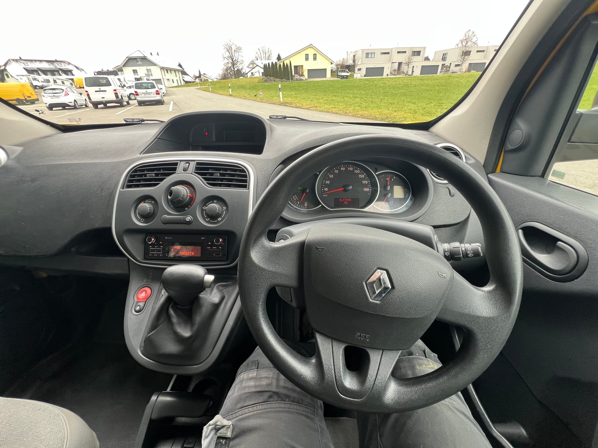 RENAULT Kangoo Medium TCe 115 Business A-image-9