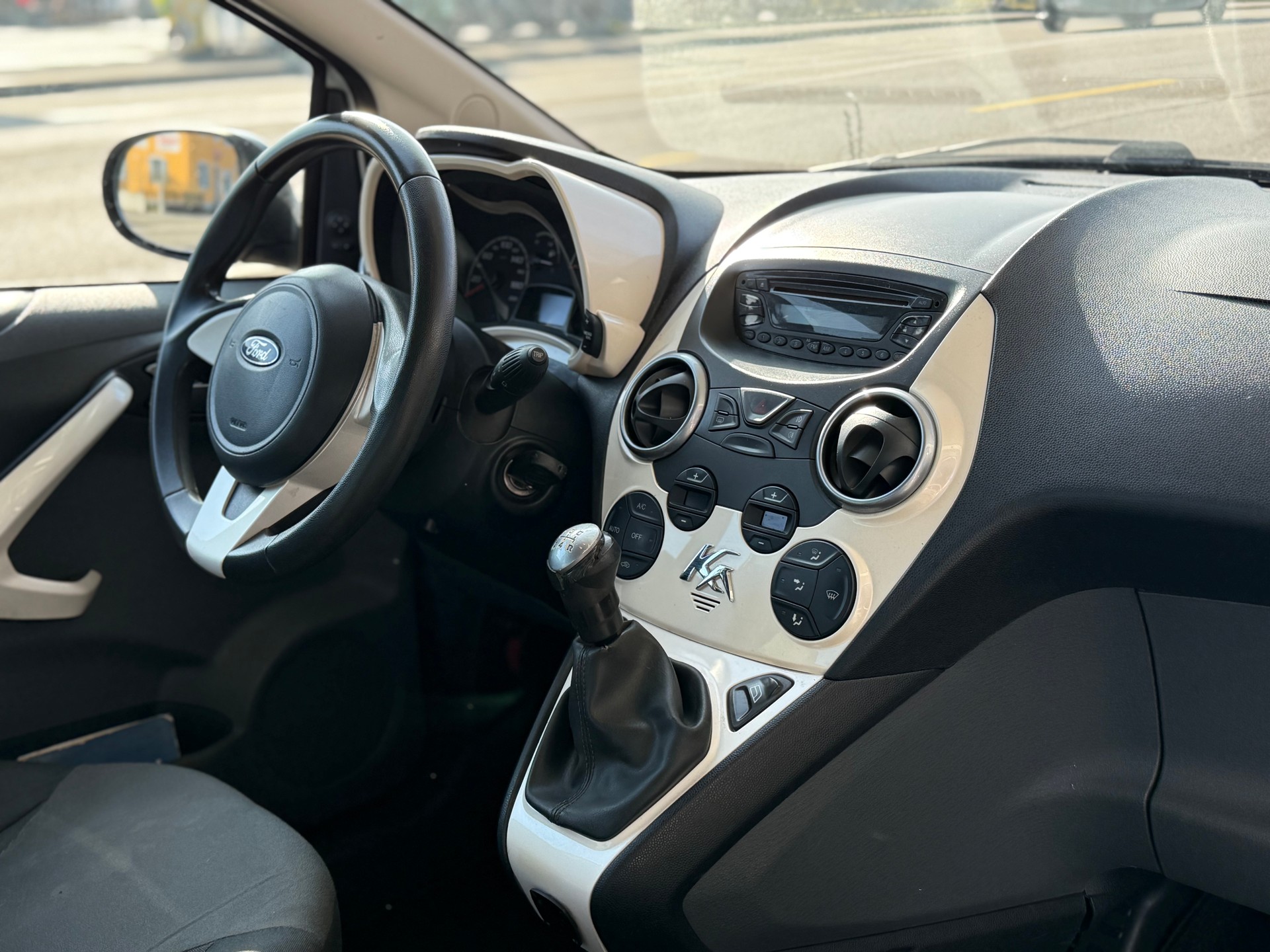 FORD KA 1.25 Ambiente-image-9