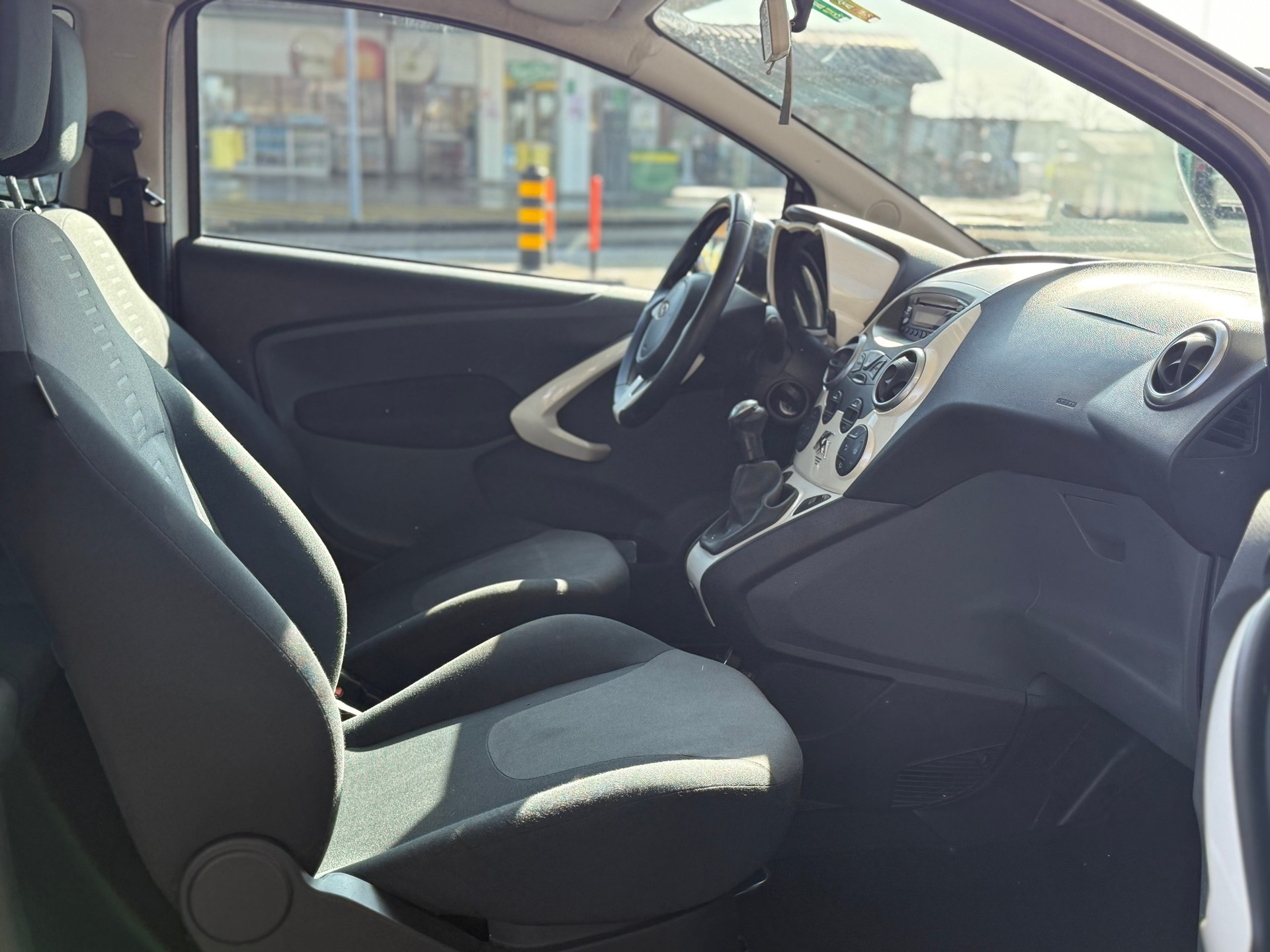 FORD KA 1.25 Ambiente-image-8
