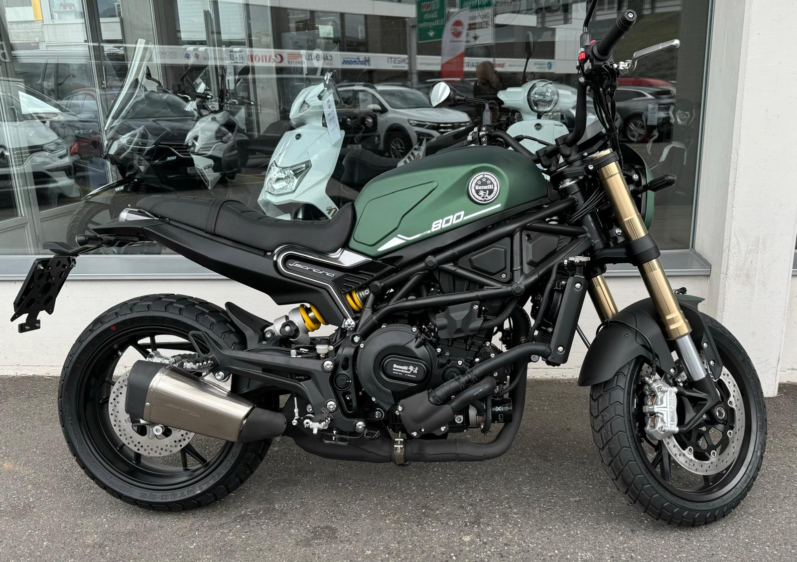 BENELLI Leoncino 800-showroom-element-2