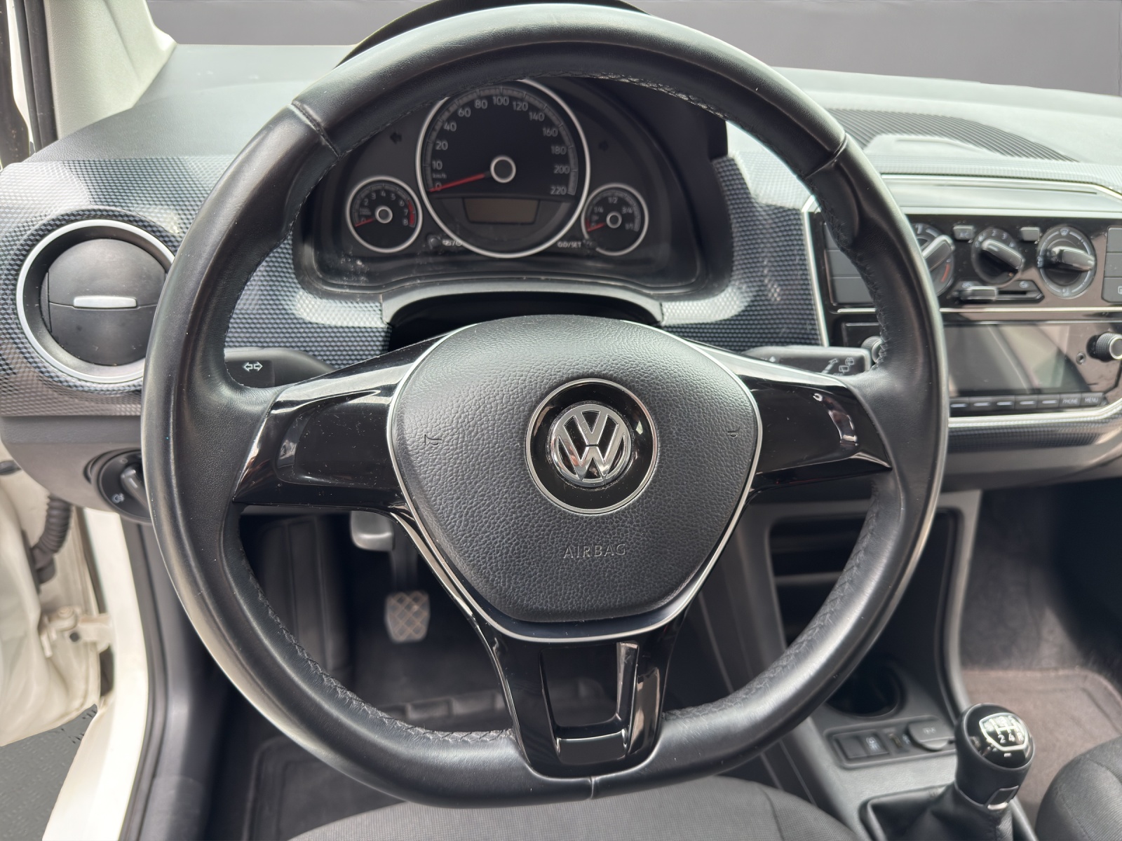 VW Up 1.0 move up-image-9