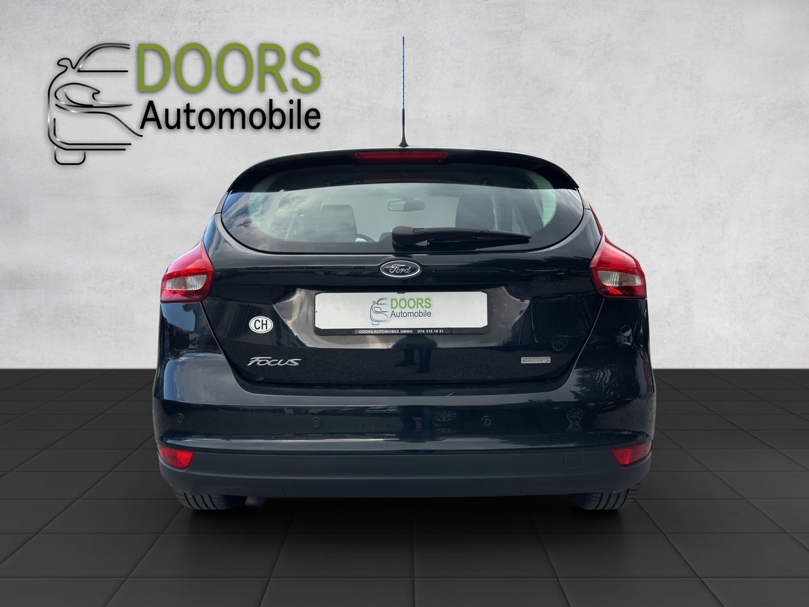 FORD Focus 1.0 SCTi Titanium-image-4