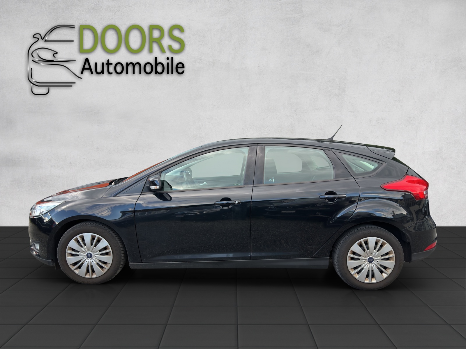 FORD Focus 1.0 SCTi Titanium-image-8