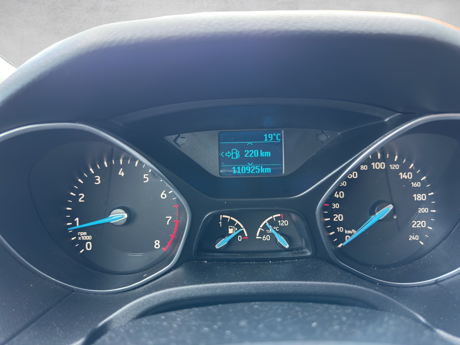FORD Focus 1.0 SCTi Titanium-image-16