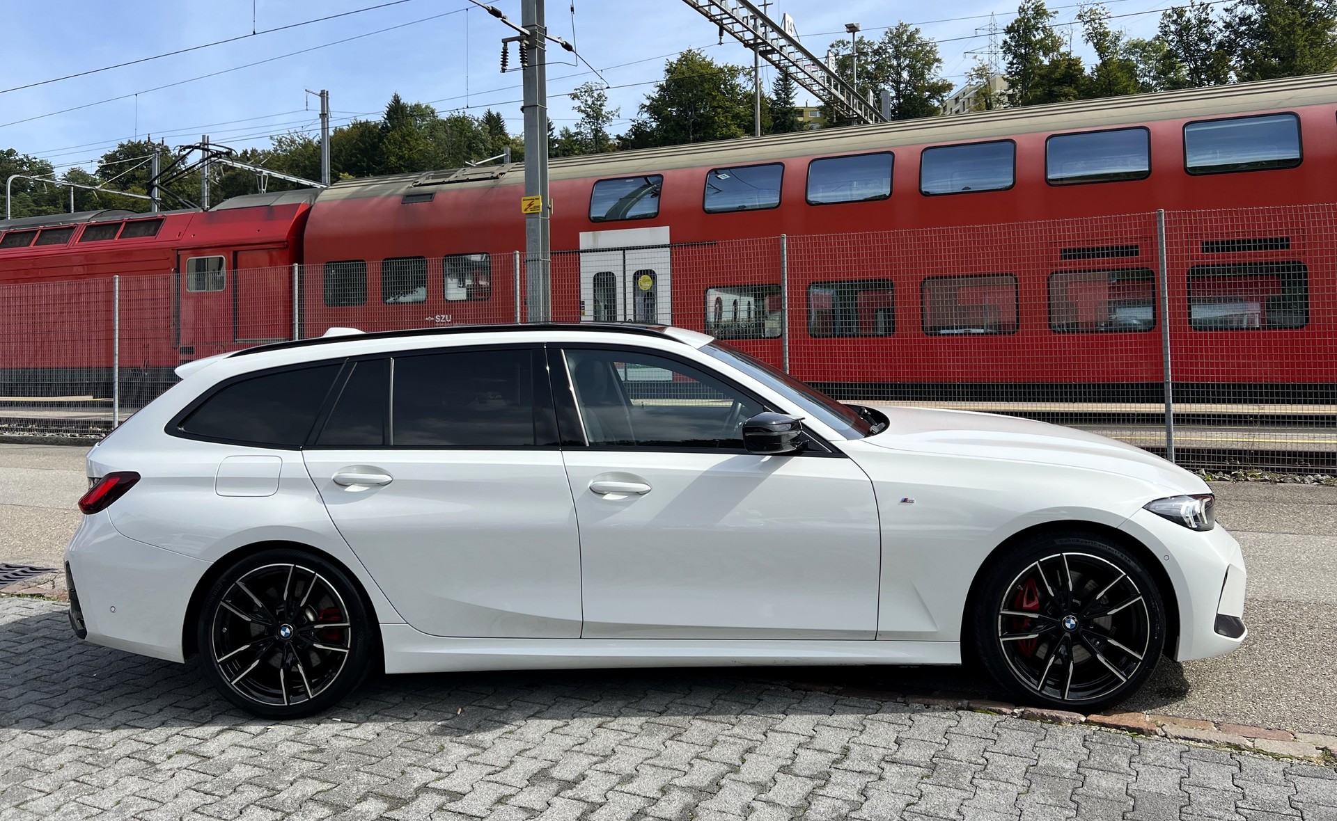 BMW M340d xDrive 48V Touring *Facelift* M Sport Pro-image-5