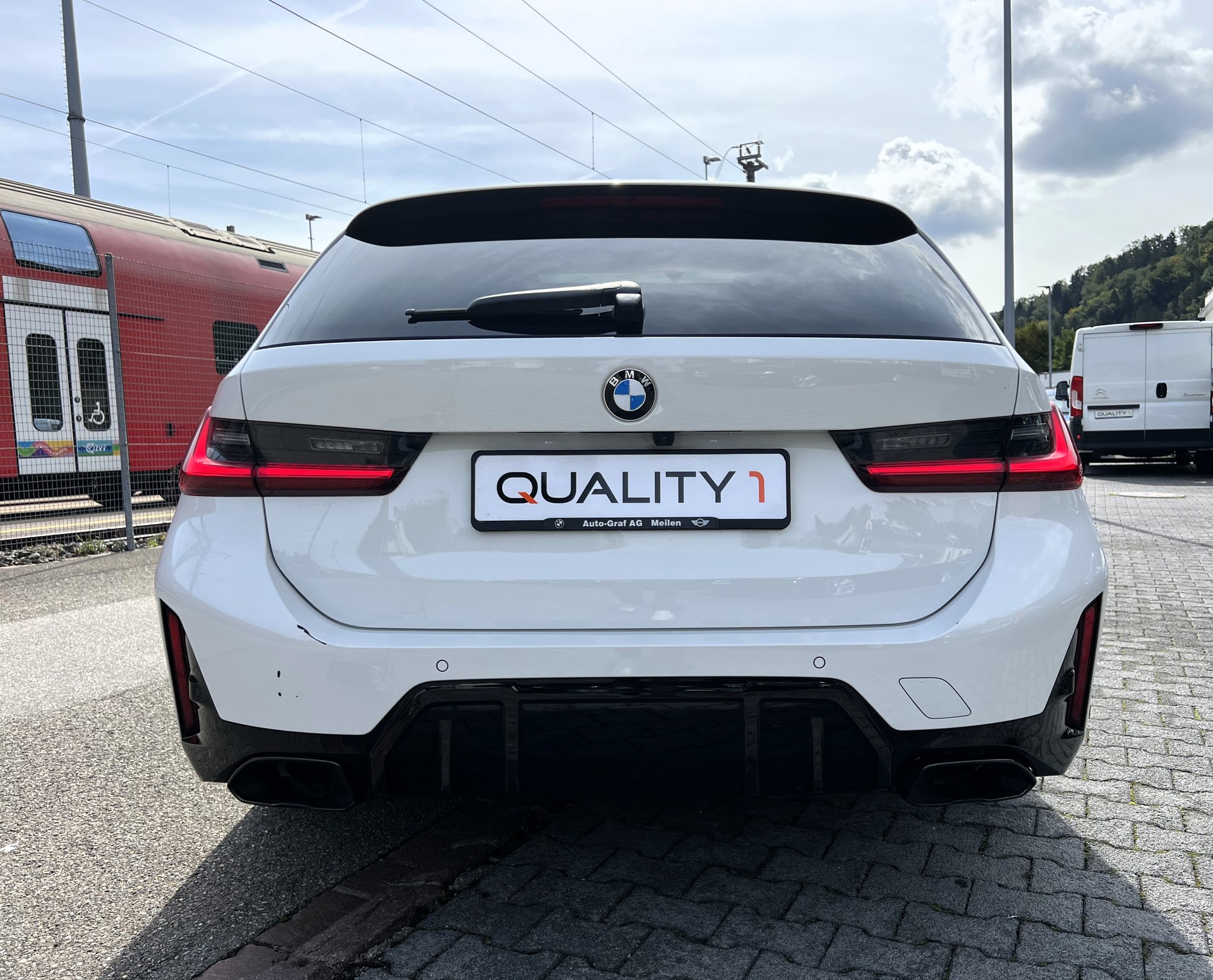 BMW M340d xDrive 48V Touring *Facelift* M Sport Pro-showroom-element-3