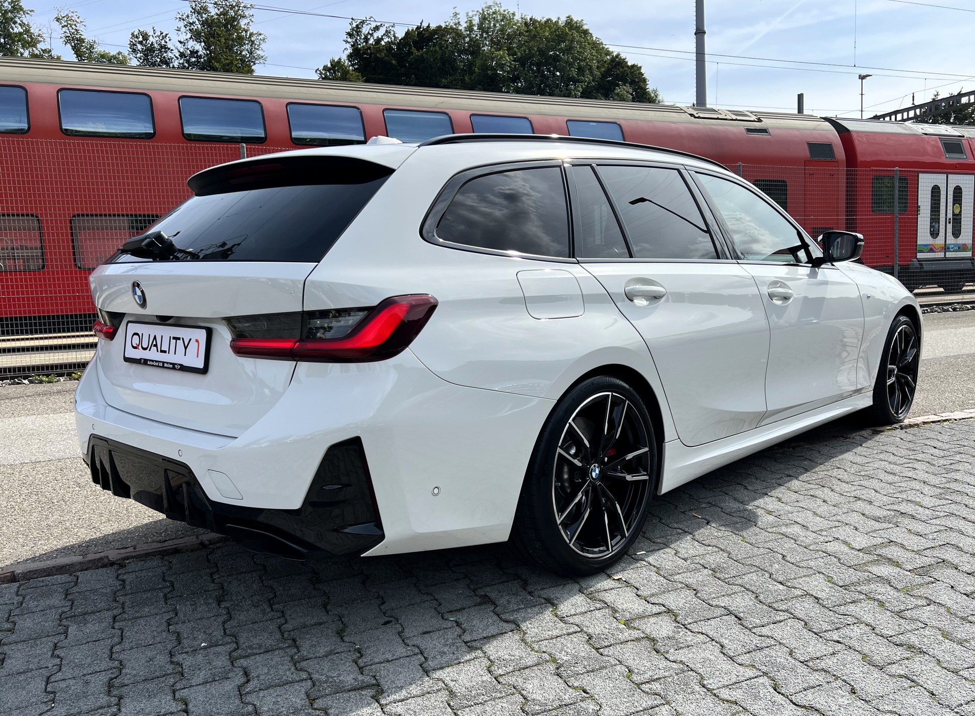 BMW M340d xDrive 48V Touring *Facelift* M Sport Pro-image-4