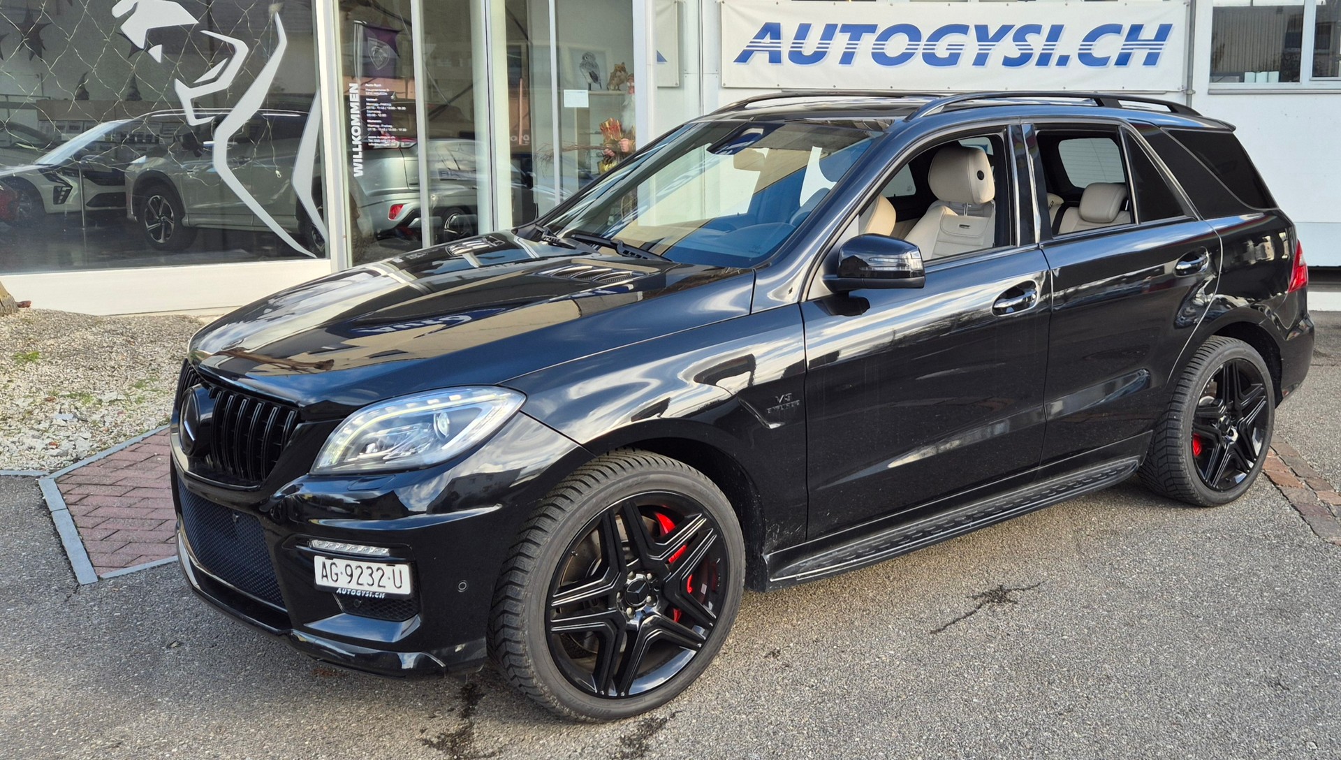MERCEDES-BENZ ML 63 AMG 4Matic-image-14