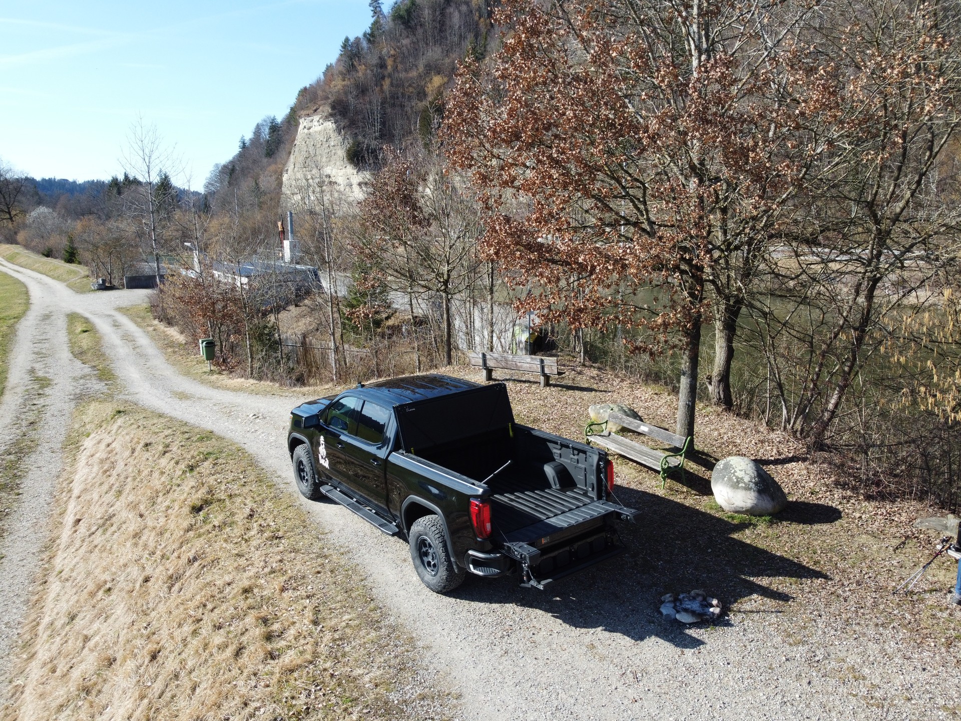 GMC 1500 AT4 V8 5,3L Modell 2019-image-2
