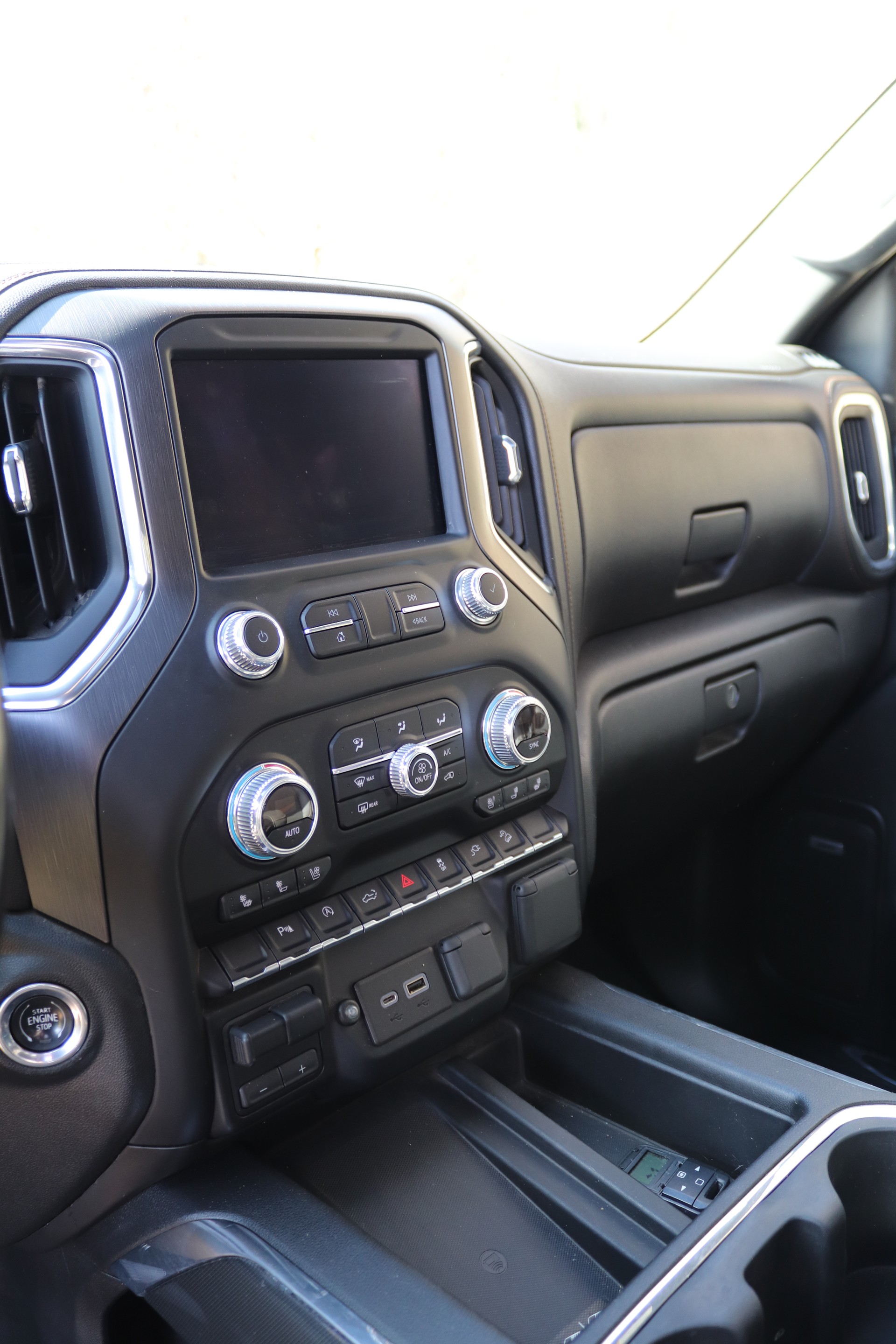 GMC 1500 AT4 V8 5,3L Modell 2019-image-8