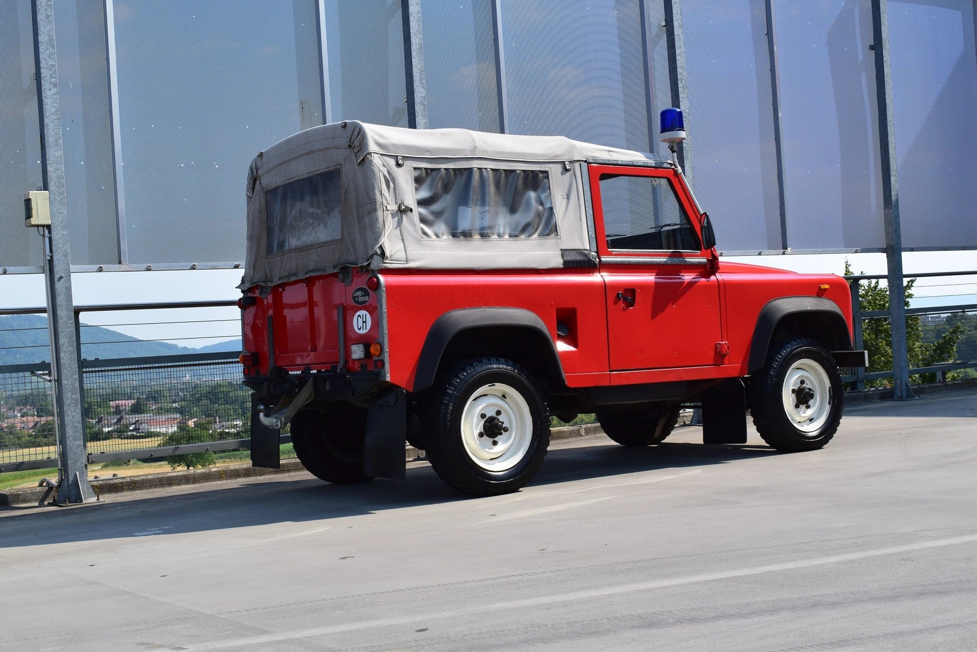 LAND ROVER 90 2.3 STATION WAGON l 75 PS-image-12