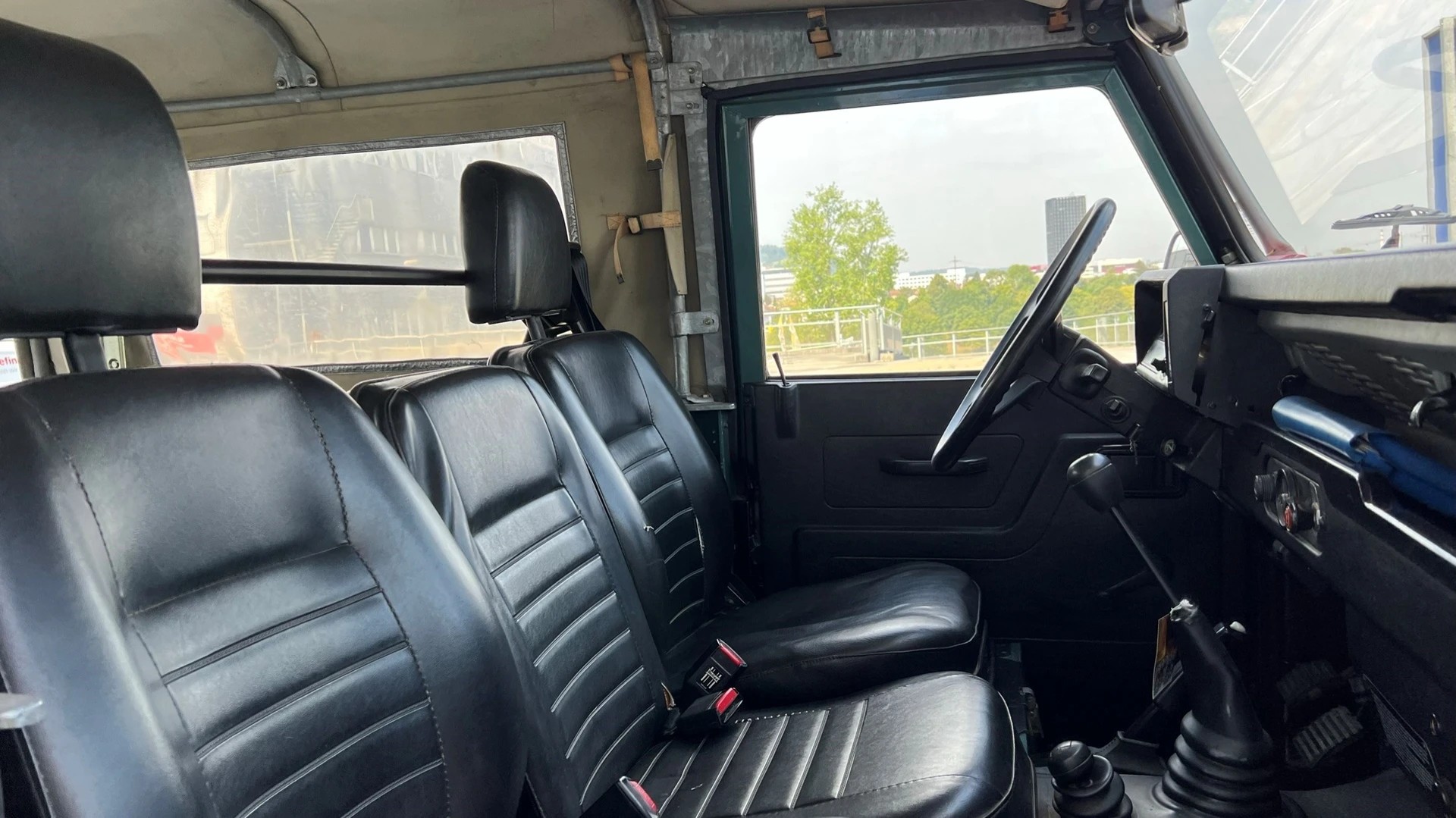 LAND ROVER 90 2.3 STATION WAGON l 75 PS-image-29