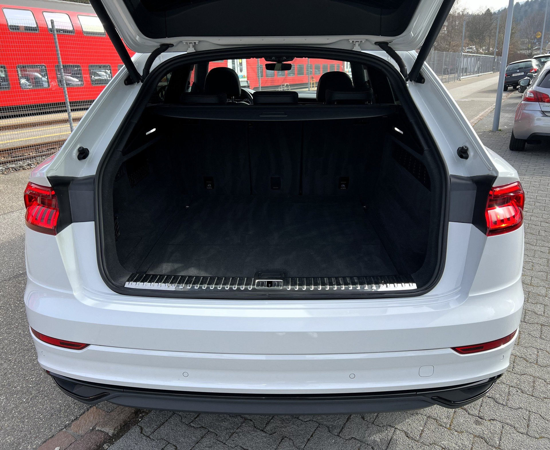 AUDI Q8 50 TDI quattro tiptronic-image-11