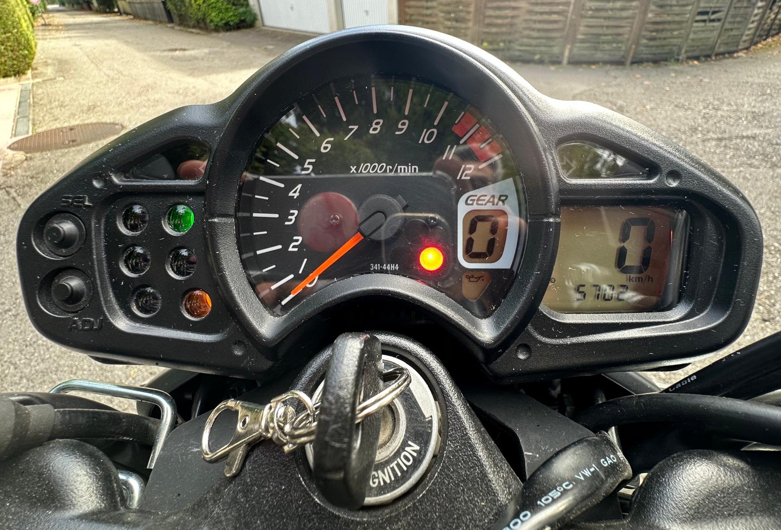 SUZUKI SFV 650 Gladius ABS-image-7