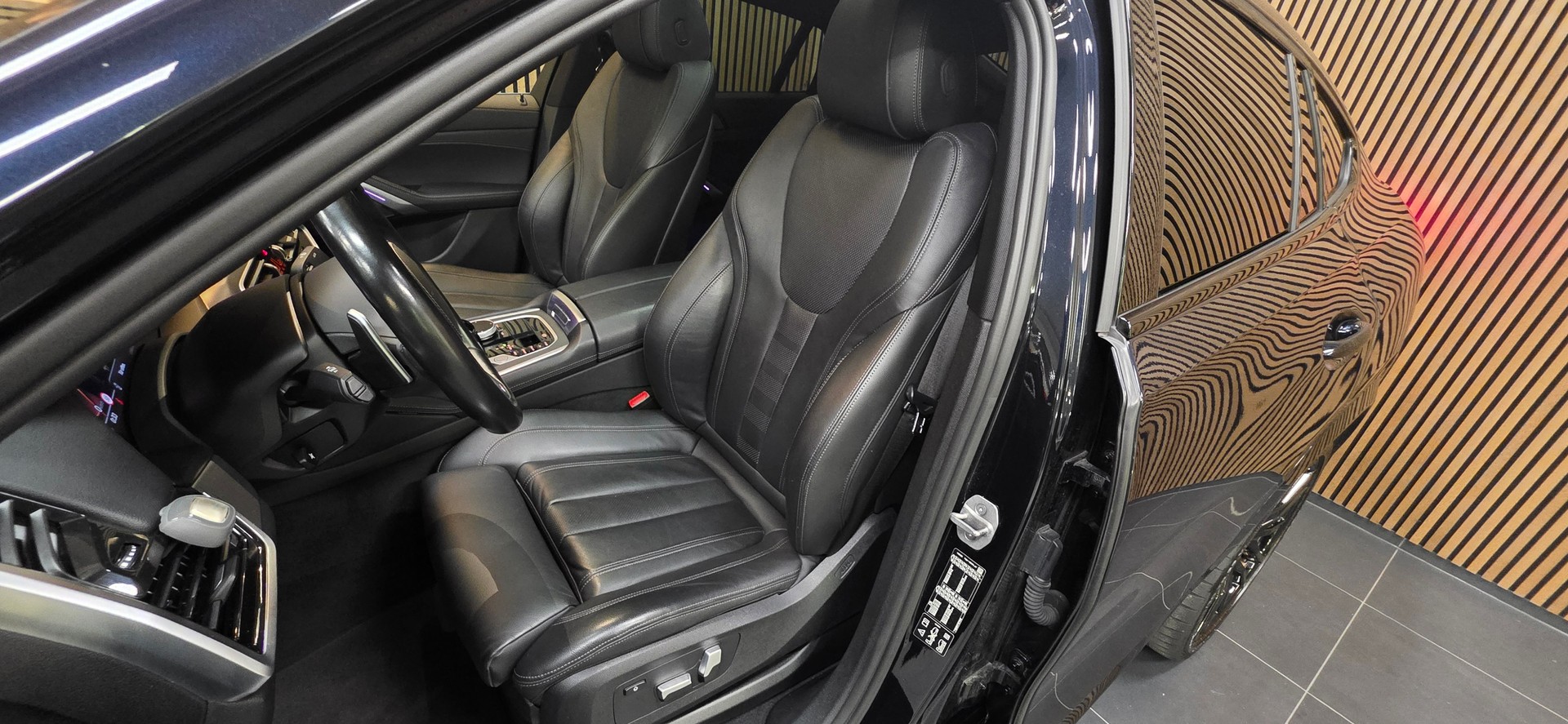 BMW X6 xDrive 48V 30d M Sport Steptronic-image-9